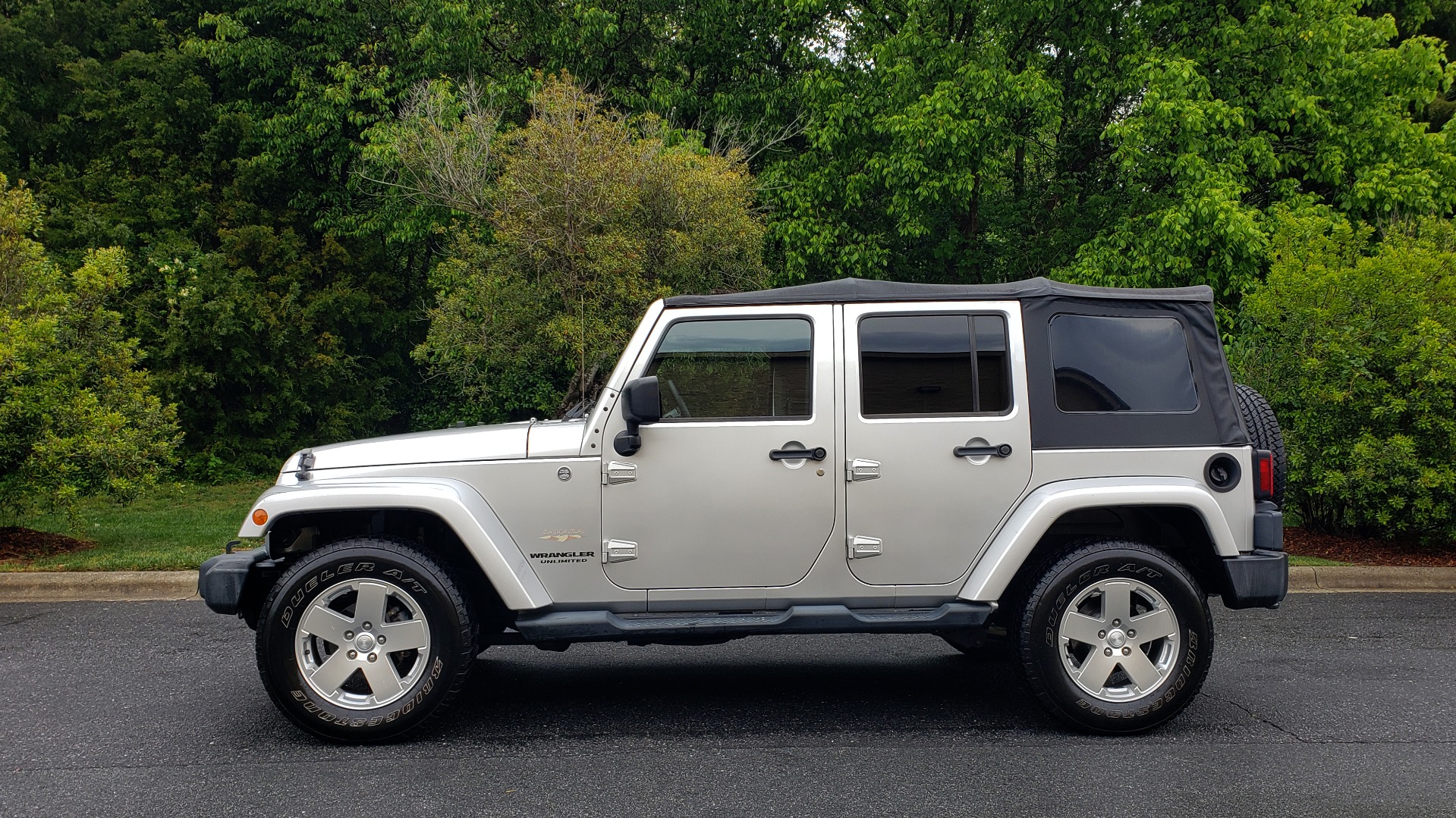 Used 2011 Jeep WRANGLER UNLIMITED SAHARA 4WD / 3-PC FREEDOM TOP / 6-SPD MANUAL for sale Sold at Formula Imports in Charlotte NC 28227 2