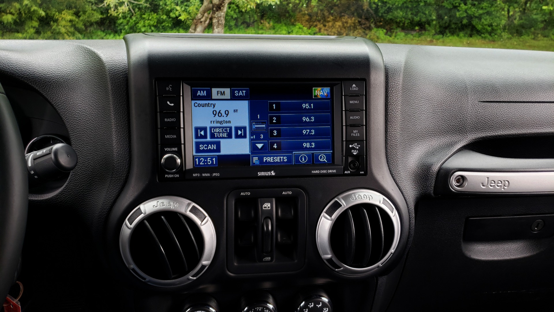 Used 2011 Jeep WRANGLER UNLIMITED SAHARA 4WD / 3-PC FREEDOM TOP / 6-SPD MANUAL for sale Sold at Formula Imports in Charlotte NC 28227 40