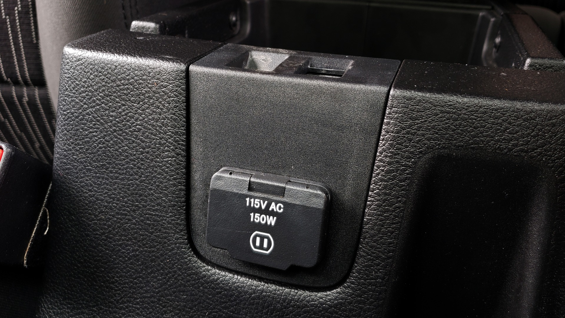 Used 2011 Jeep WRANGLER UNLIMITED SAHARA 4WD / 3-PC FREEDOM TOP / 6-SPD MANUAL for sale Sold at Formula Imports in Charlotte NC 28227 50