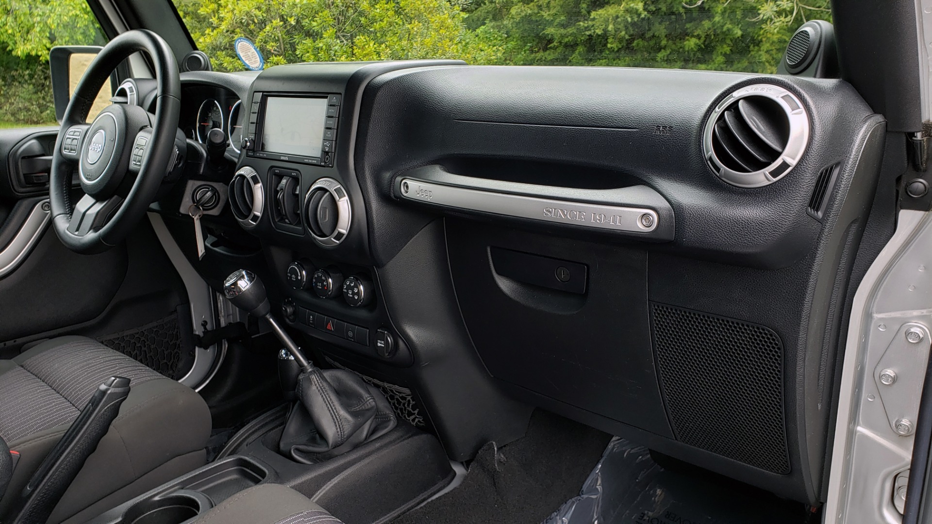 Used 2011 Jeep WRANGLER UNLIMITED SAHARA 4WD / 3-PC FREEDOM TOP / 6-SPD MANUAL for sale Sold at Formula Imports in Charlotte NC 28227 59