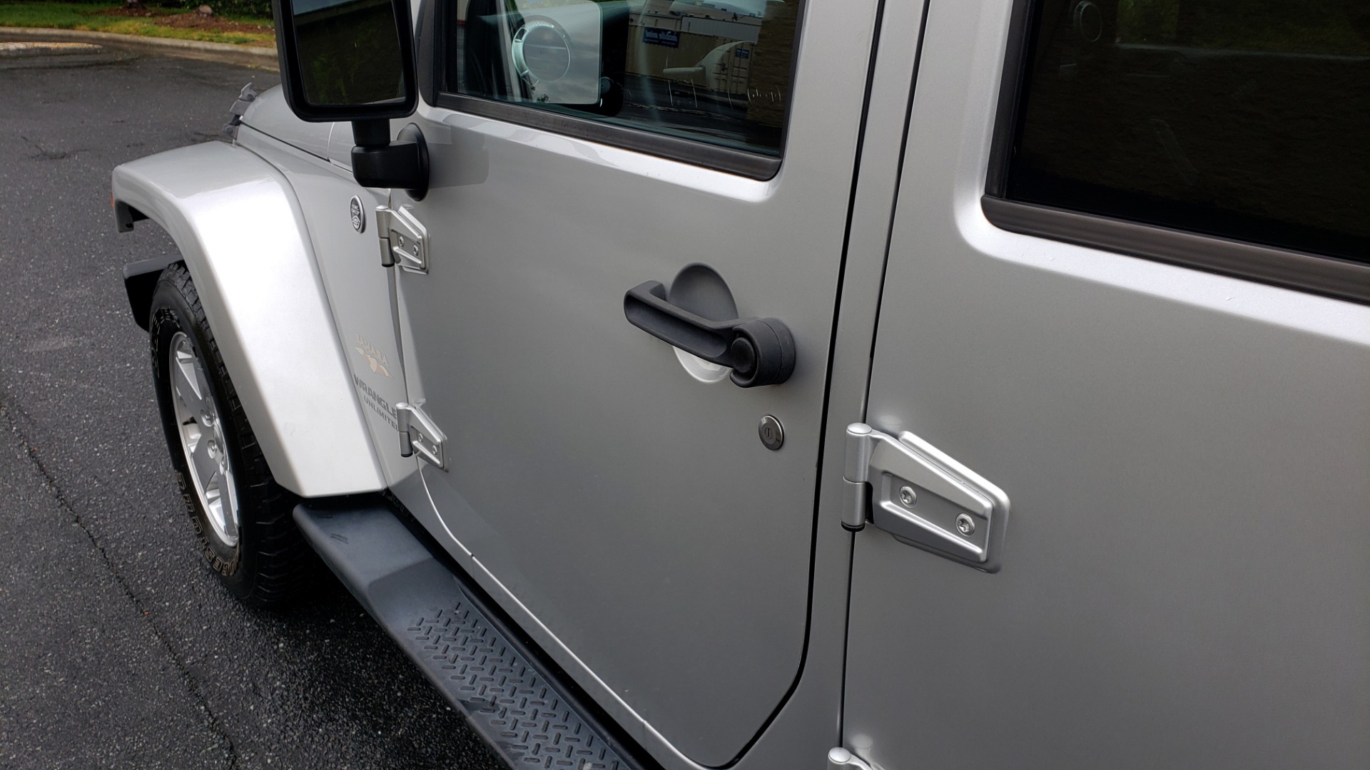 Used 2011 Jeep WRANGLER UNLIMITED SAHARA 4WD / 3-PC FREEDOM TOP / 6-SPD MANUAL for sale Sold at Formula Imports in Charlotte NC 28227 7