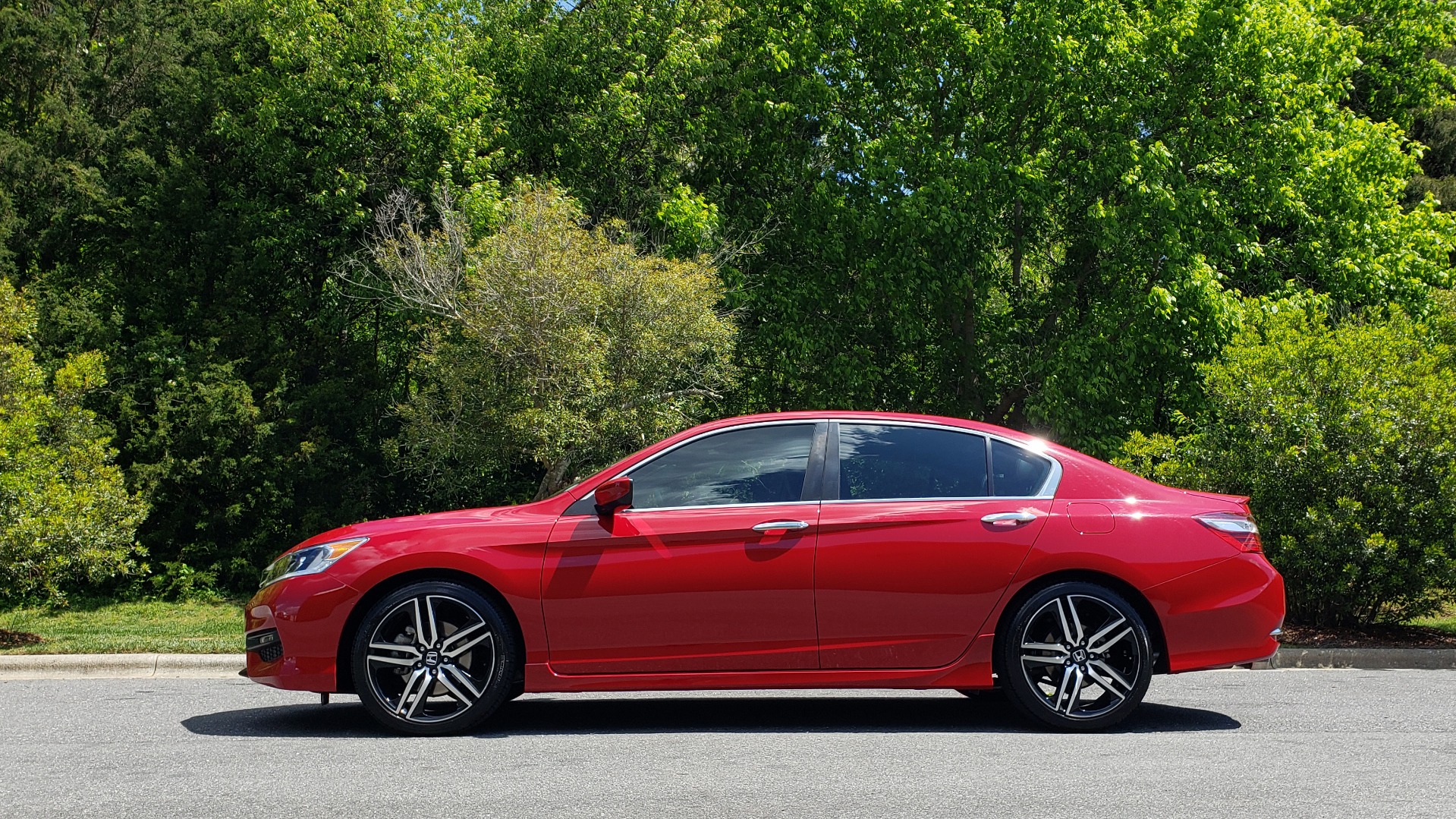 Used 2016 Honda ACCORD SEDAN SPORT / 4-CYL / CVT TRANS / SPOILER / 19IN ALLOY WHEELS for sale Sold at Formula Imports in Charlotte NC 28227 2