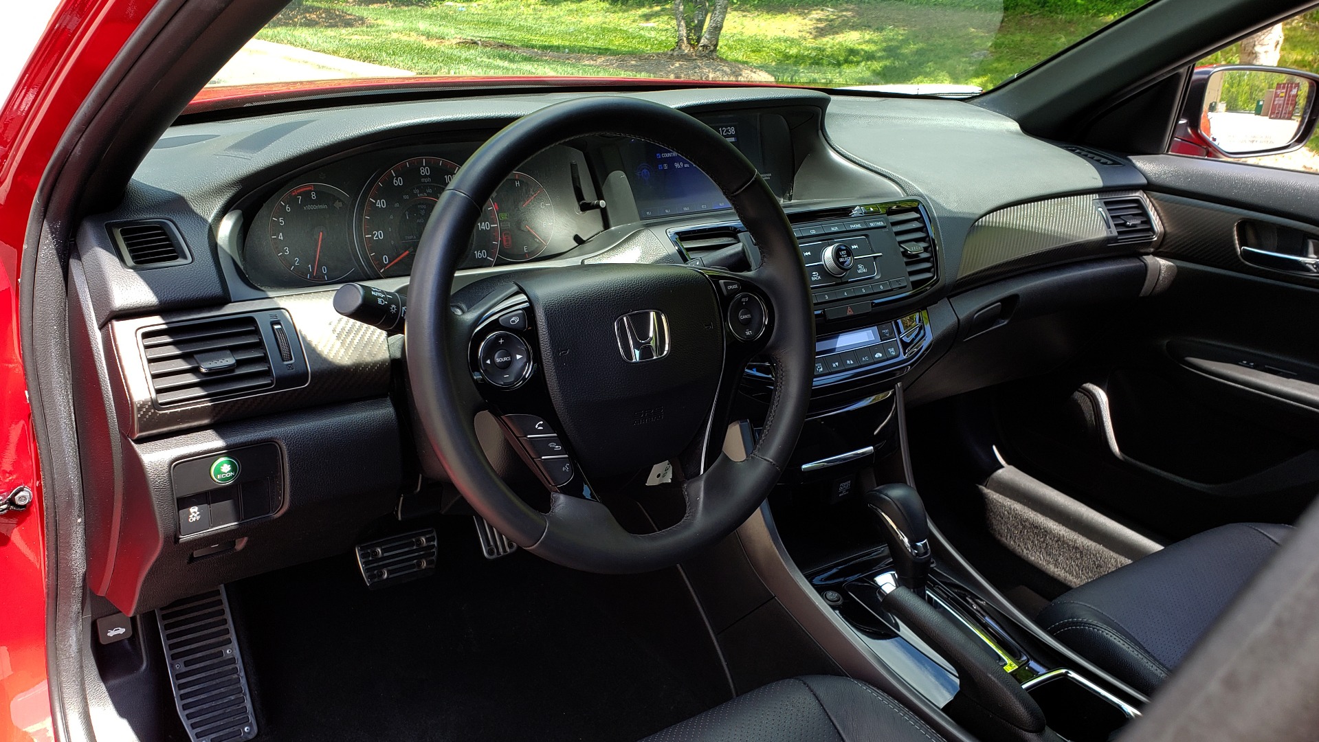 Used 2016 Honda ACCORD SEDAN SPORT / 4-CYL / CVT TRANS / SPOILER / 19IN ALLOY WHEELS for sale Sold at Formula Imports in Charlotte NC 28227 33