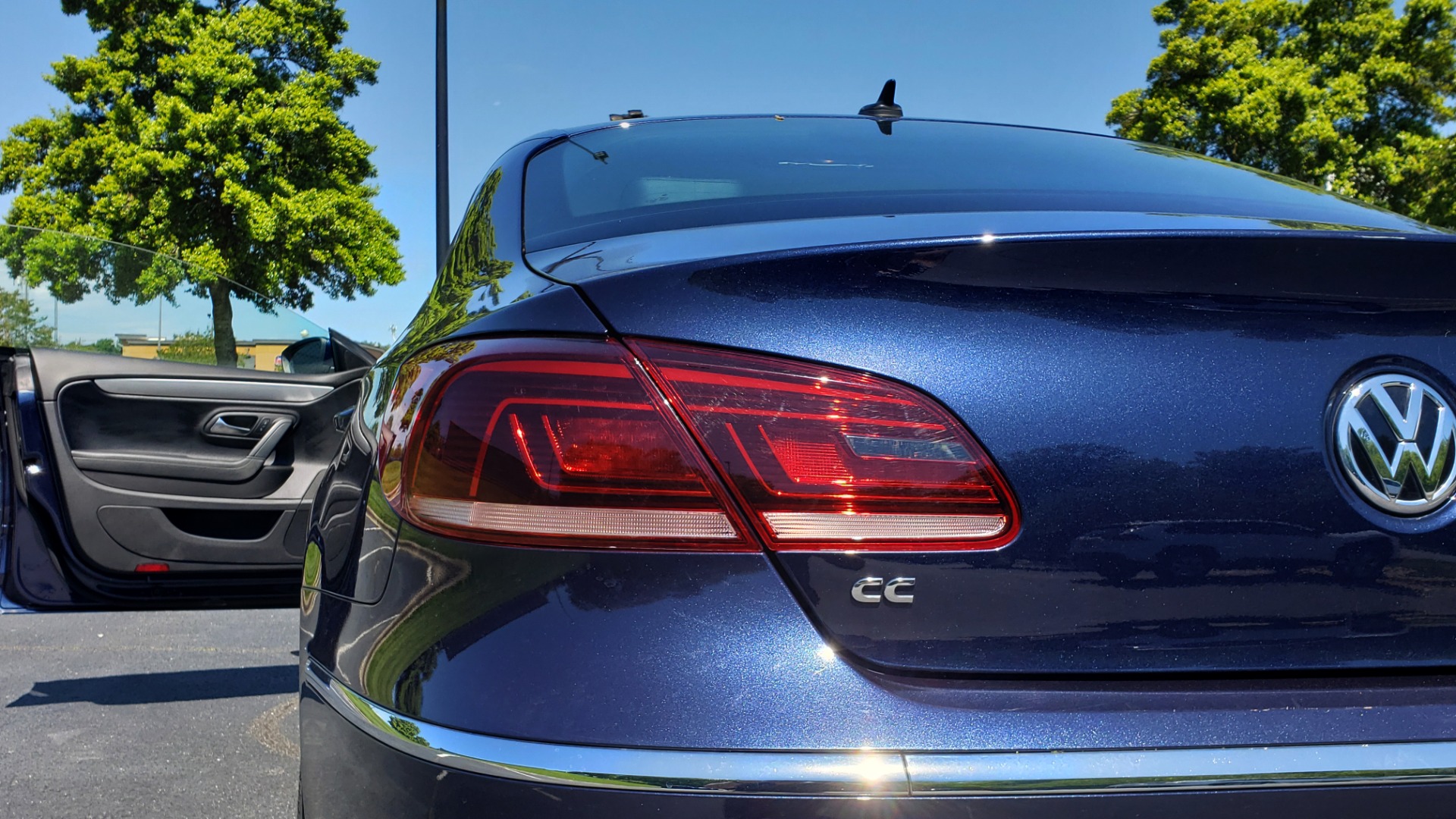 Used 2013 Volkswagen CC SPORT W/LIGHTING PKG / 2.0L 4-CYL / DSG 6-SPD AUTO for sale Sold at Formula Imports in Charlotte NC 28227 17