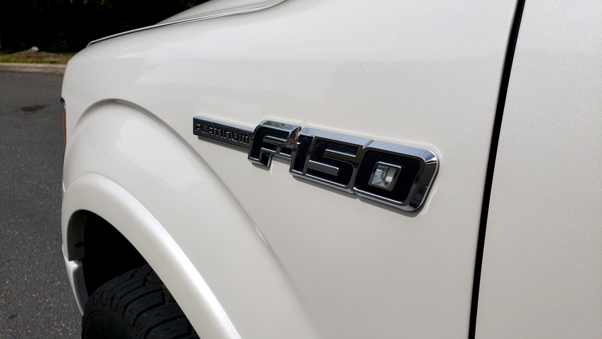 Used 2011 Ford F-150 PLATINUM 4X4 SUPERCREW / NAV / SUNROOF / SONY / REARVIEW for sale Sold at Formula Imports in Charlotte NC 28227 10