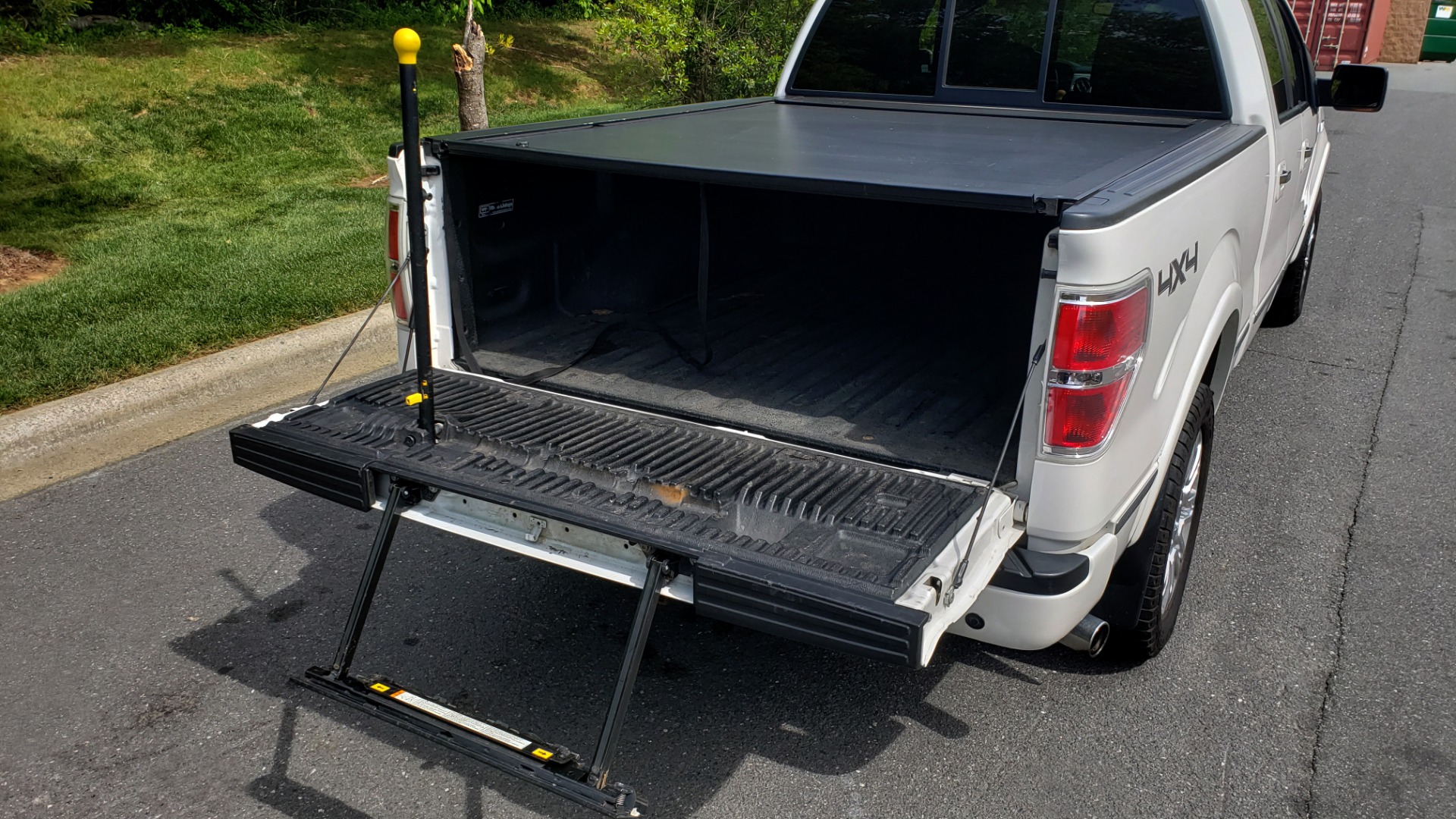Used 2011 Ford F-150 PLATINUM 4X4 SUPERCREW / NAV / SUNROOF / SONY / REARVIEW for sale Sold at Formula Imports in Charlotte NC 28227 17