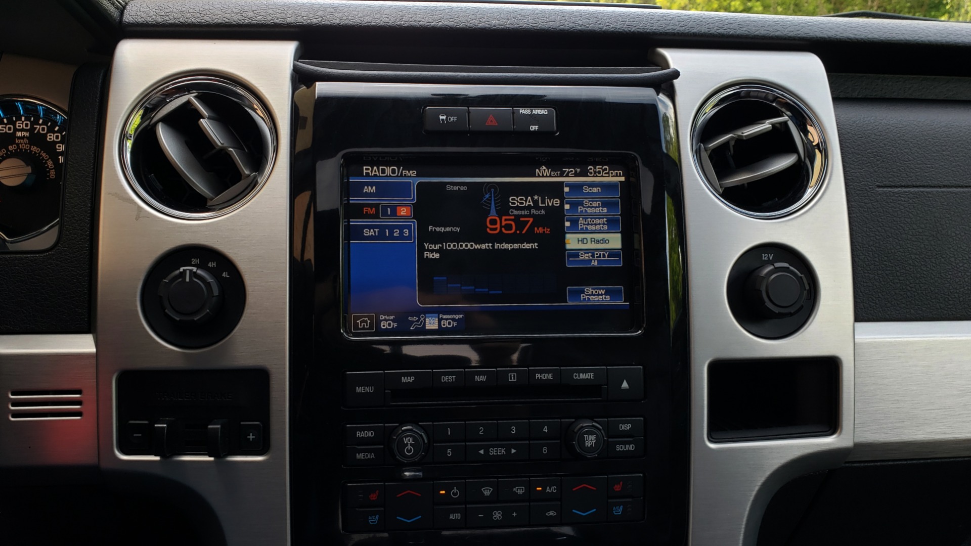 Used 2011 Ford F-150 PLATINUM 4X4 SUPERCREW / NAV / SUNROOF / SONY / REARVIEW for sale Sold at Formula Imports in Charlotte NC 28227 46