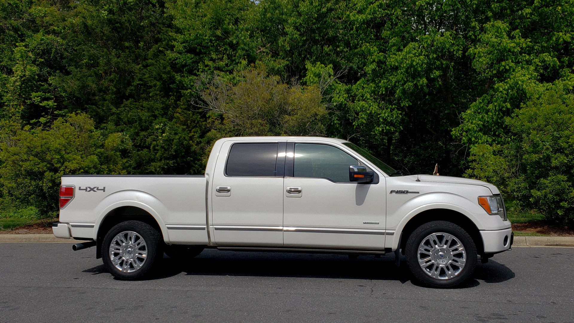 Used 2011 Ford F-150 PLATINUM 4X4 SUPERCREW / NAV / SUNROOF / SONY / REARVIEW for sale Sold at Formula Imports in Charlotte NC 28227 5