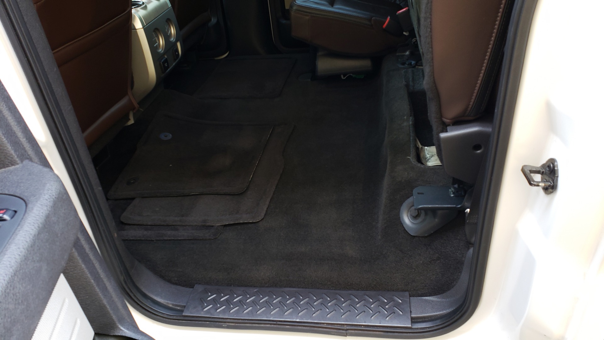 Used 2011 Ford F-150 PLATINUM 4X4 SUPERCREW / NAV / SUNROOF / SONY / REARVIEW for sale Sold at Formula Imports in Charlotte NC 28227 65