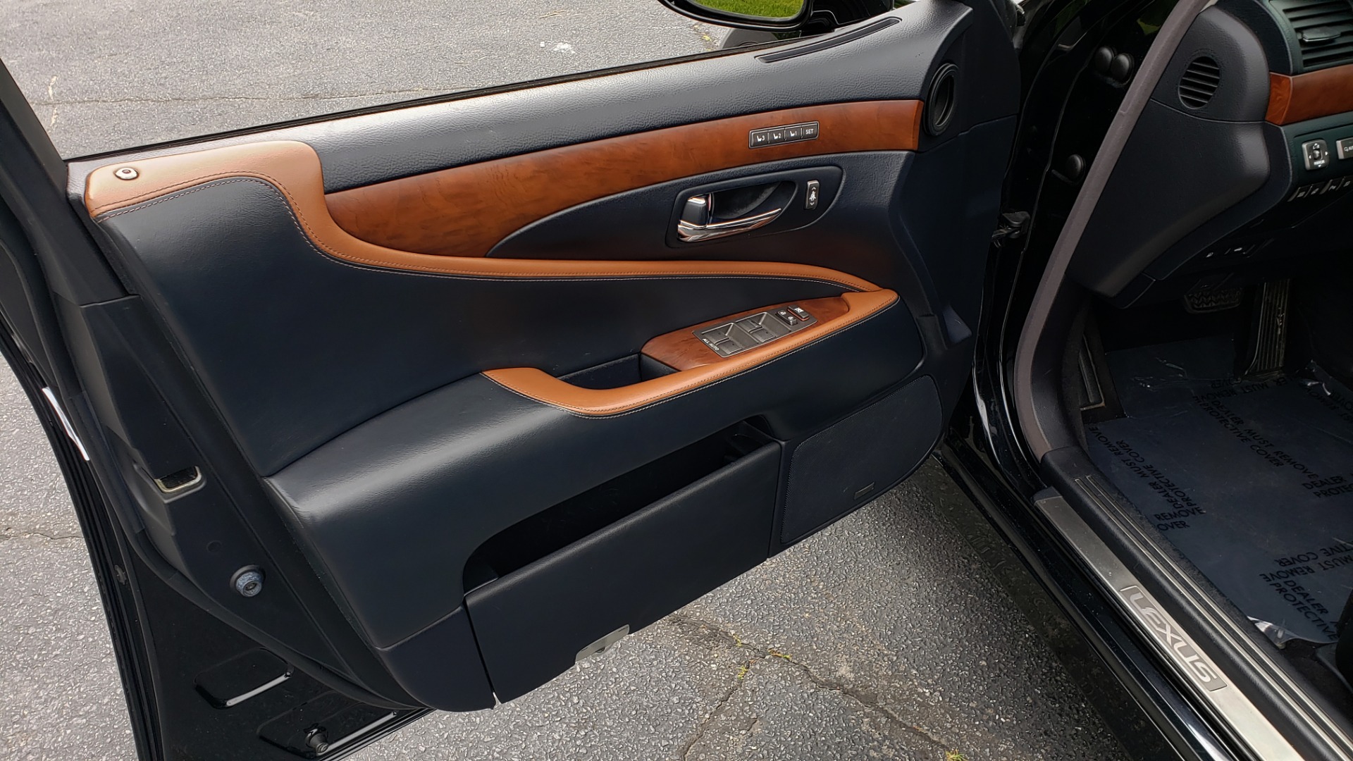 Used 2012 Lexus LS 460 COMFORT W/SPORT / VENT SEATS / NAV / MARK LEV SND / SUNROOF for sale Sold at Formula Imports in Charlotte NC 28227 29