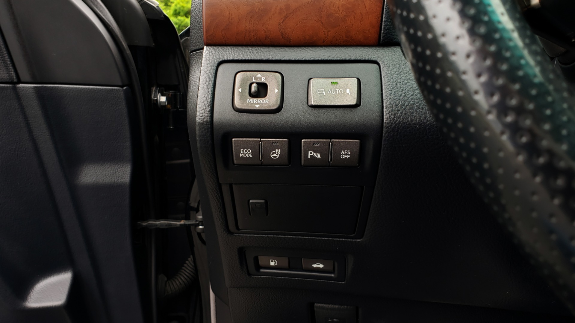 Used 2012 Lexus LS 460 COMFORT W/SPORT / VENT SEATS / NAV / MARK LEV SND / SUNROOF for sale Sold at Formula Imports in Charlotte NC 28227 38
