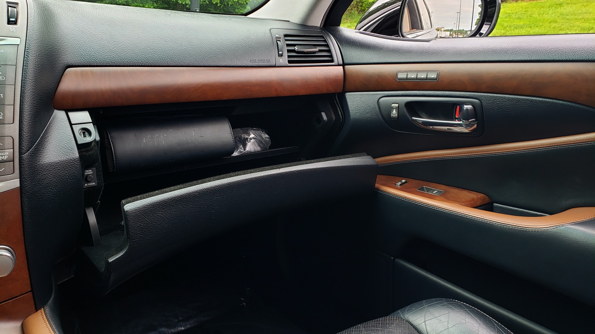 Used 2012 Lexus LS 460 COMFORT W/SPORT / VENT SEATS / NAV / MARK LEV SND / SUNROOF for sale Sold at Formula Imports in Charlotte NC 28227 50