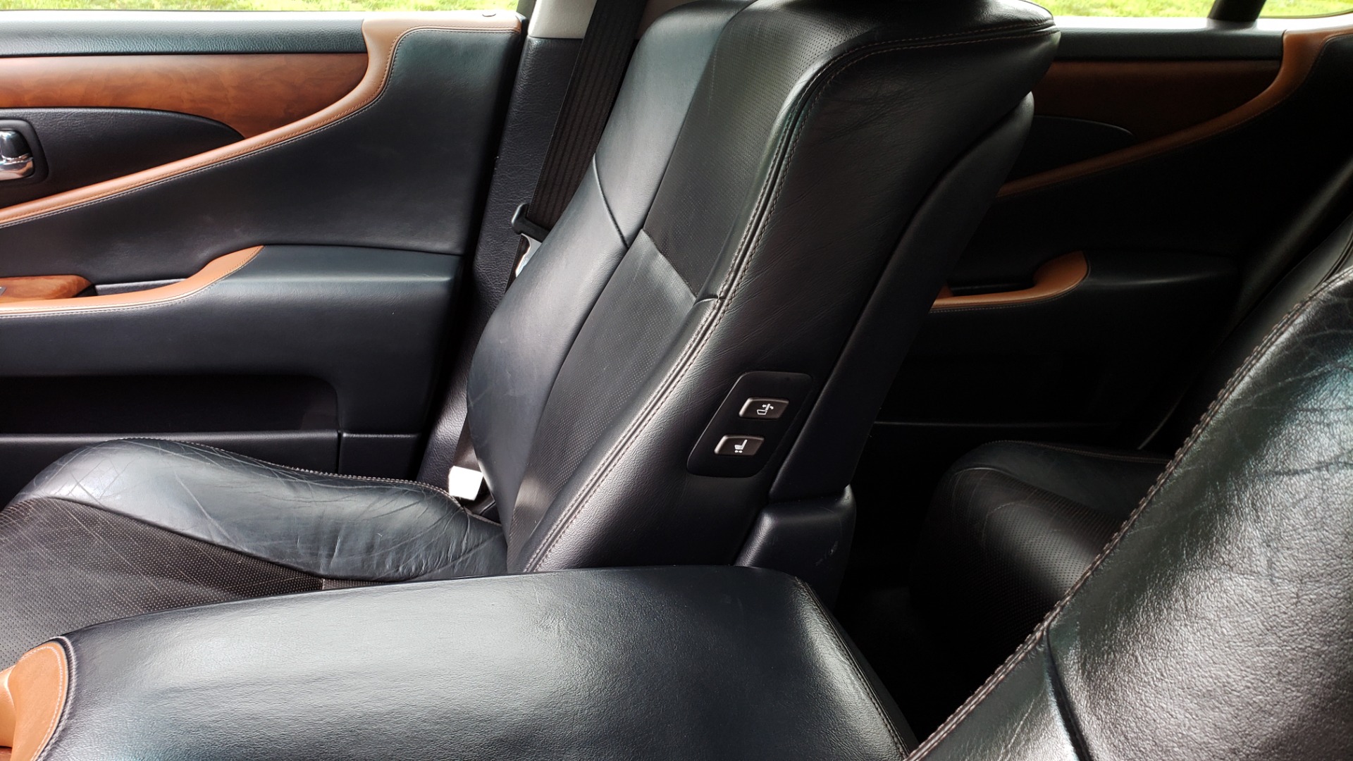 Used 2012 Lexus LS 460 COMFORT W/SPORT / VENT SEATS / NAV / MARK LEV SND / SUNROOF for sale Sold at Formula Imports in Charlotte NC 28227 57