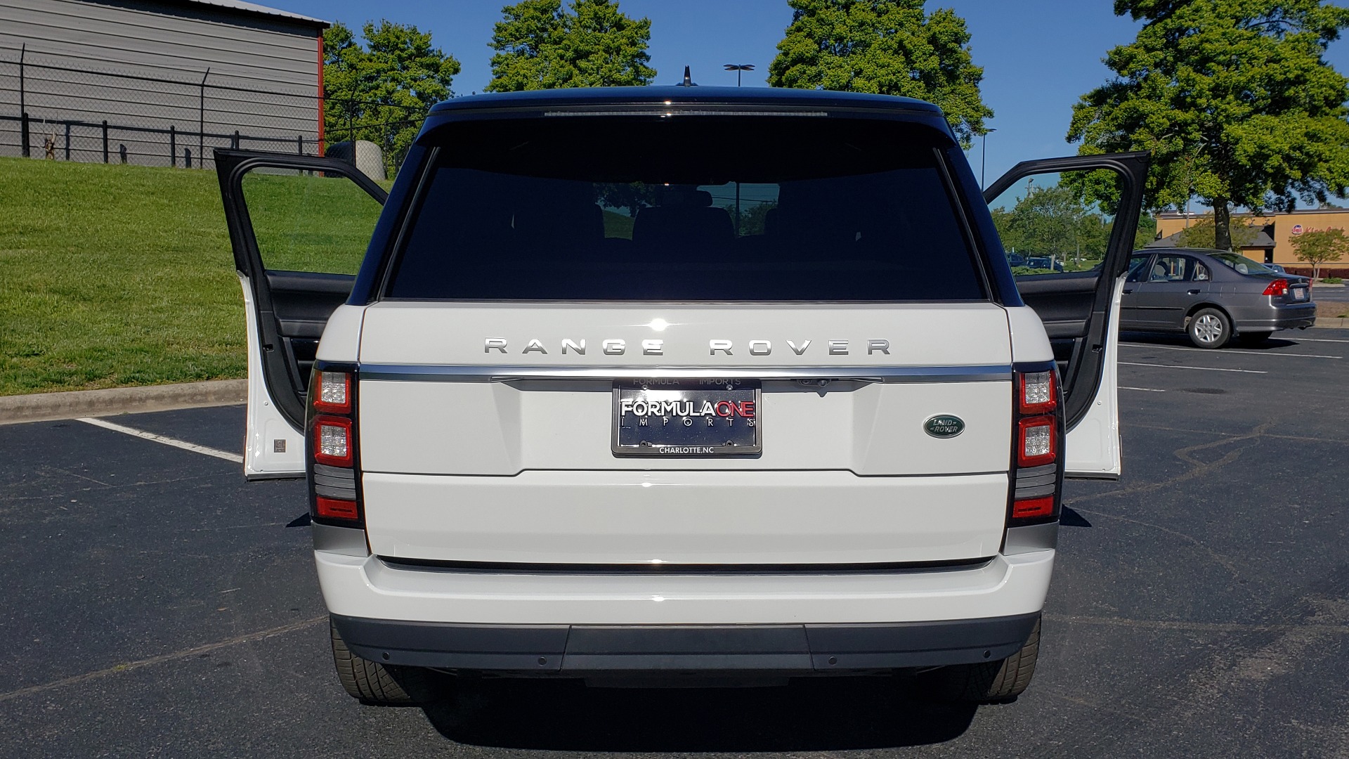 Used 2016 Land Rover RANGE ROVER HSE / NAV / VISION ASSIST / MERIDIAN / PANO-ROOF / REARVIEW for sale Sold at Formula Imports in Charlotte NC 28227 20