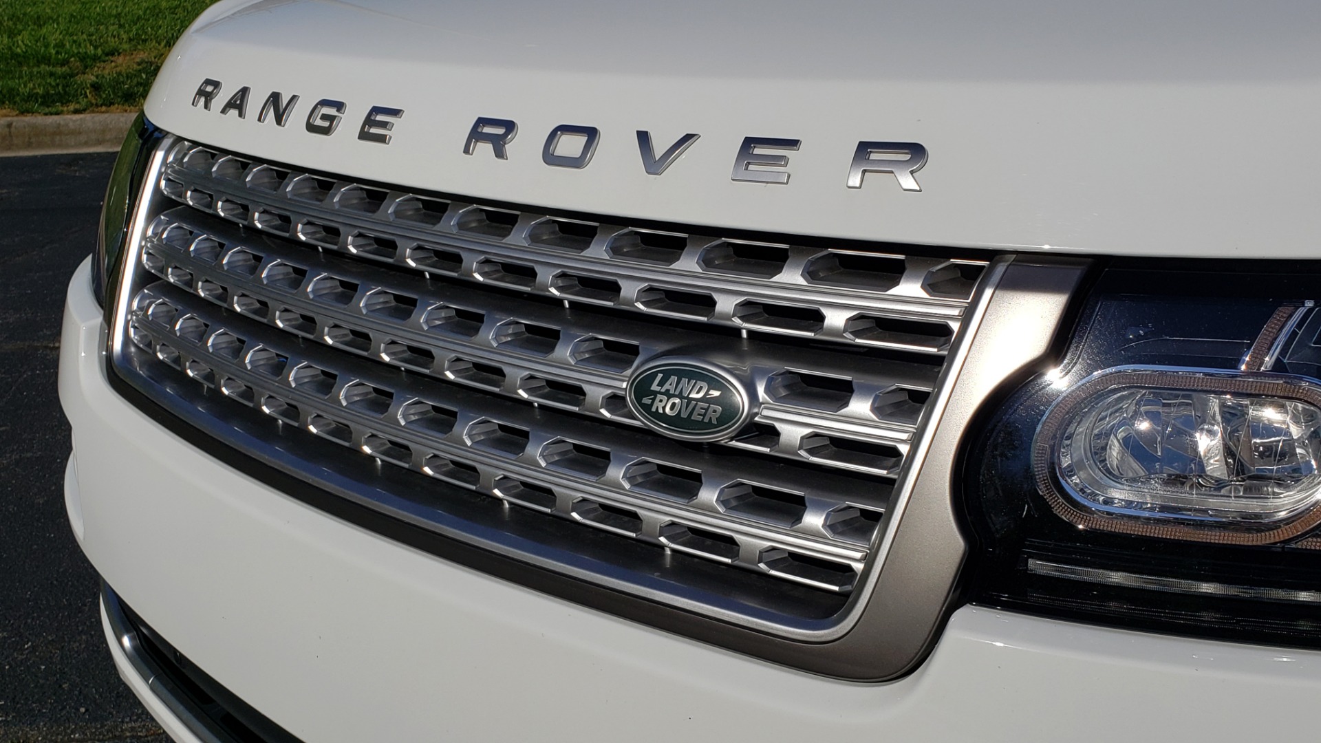 Used 2016 Land Rover RANGE ROVER HSE / NAV / VISION ASSIST / MERIDIAN / PANO-ROOF / REARVIEW for sale Sold at Formula Imports in Charlotte NC 28227 27