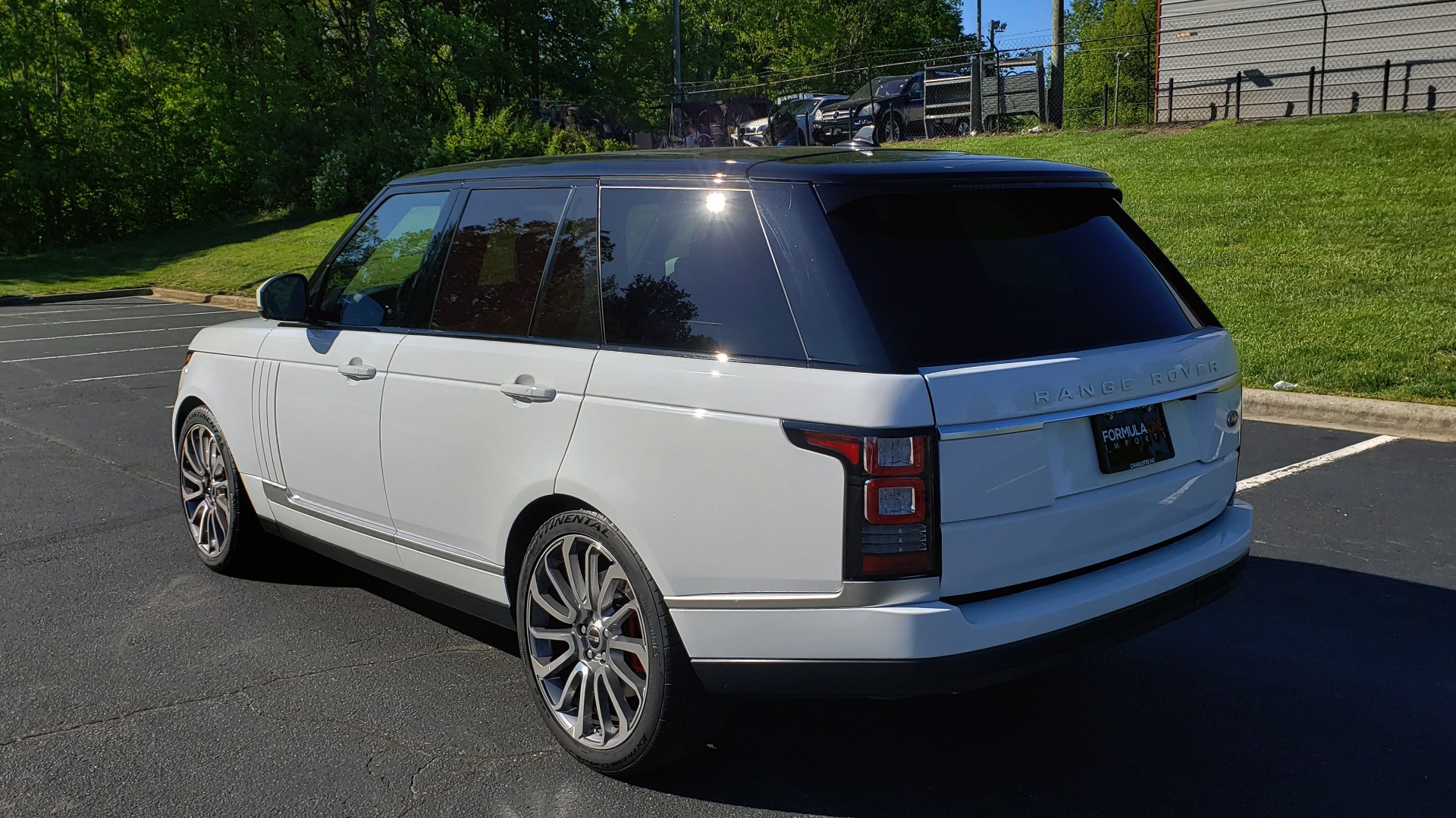 Used 2016 Land Rover RANGE ROVER HSE / NAV / VISION ASSIST / MERIDIAN / PANO-ROOF / REARVIEW for sale Sold at Formula Imports in Charlotte NC 28227 3