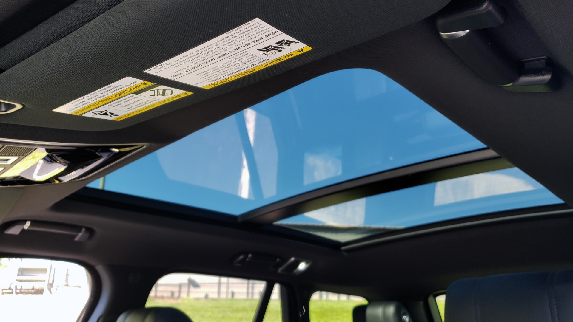 Used 2016 Land Rover RANGE ROVER HSE / NAV / VISION ASSIST / MERIDIAN / PANO-ROOF / REARVIEW for sale Sold at Formula Imports in Charlotte NC 28227 30