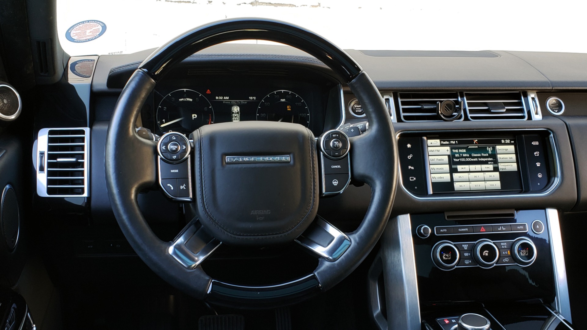 Used 2016 Land Rover RANGE ROVER HSE / AWD / SC V6 / NAV / VISION ASST / PANO-ROOF / BSM for sale $47,495 at Formula Imports in Charlotte NC 28227 39