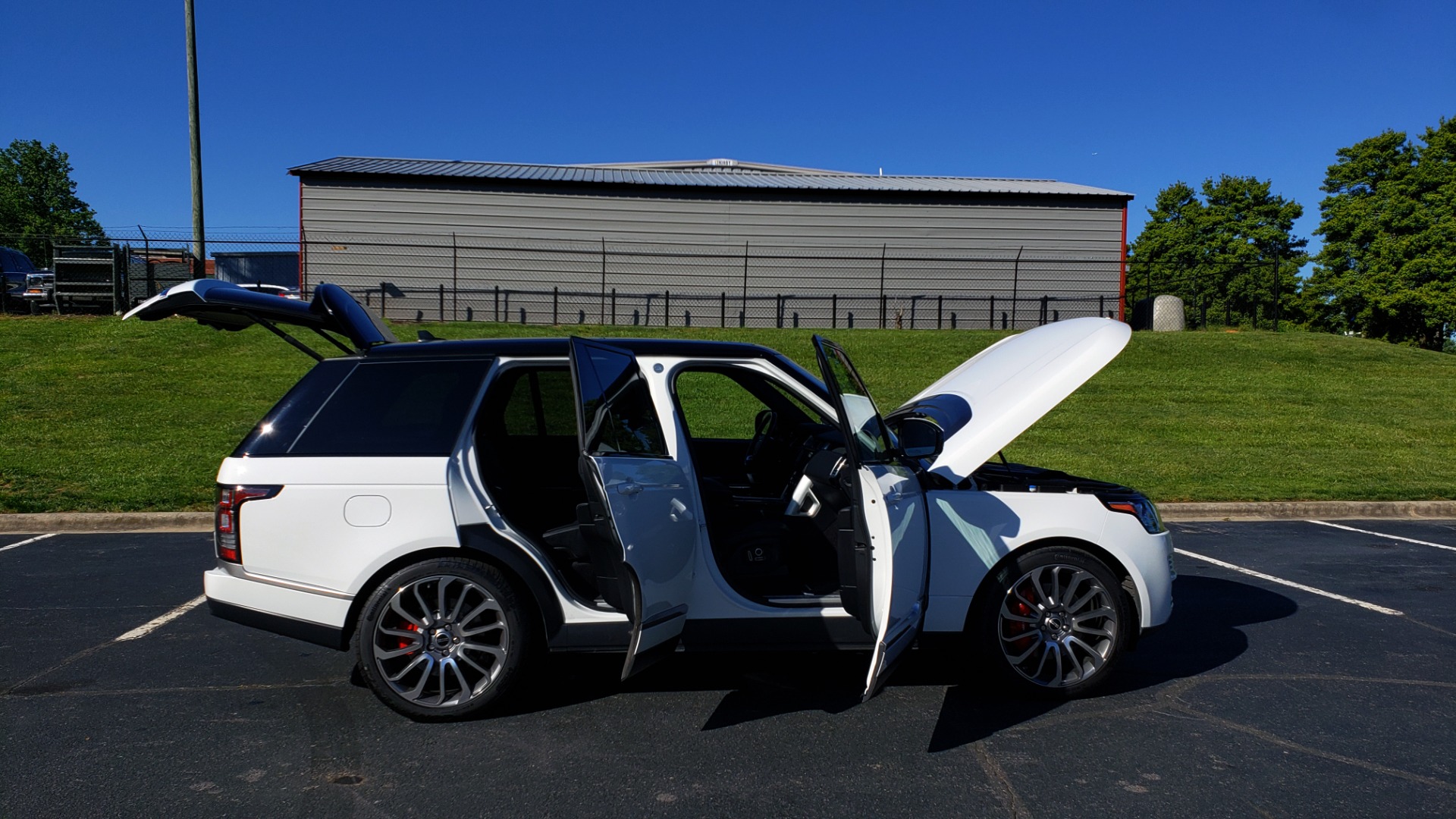 Used 2016 Land Rover RANGE ROVER HSE / NAV / VISION ASSIST / MERIDIAN / PANO-ROOF / REARVIEW for sale Sold at Formula Imports in Charlotte NC 28227 9
