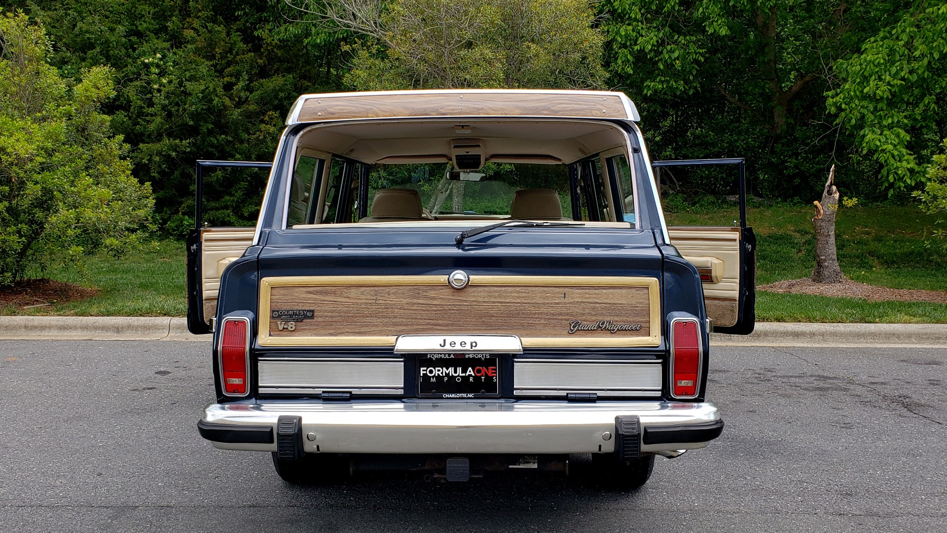 Used 1989 Jeep GRAND WAGONEER 4x4 / 5.9L V8 / 3-SPEED AUTO / PIONEER STEREO for sale Sold at Formula Imports in Charlotte NC 28227 28