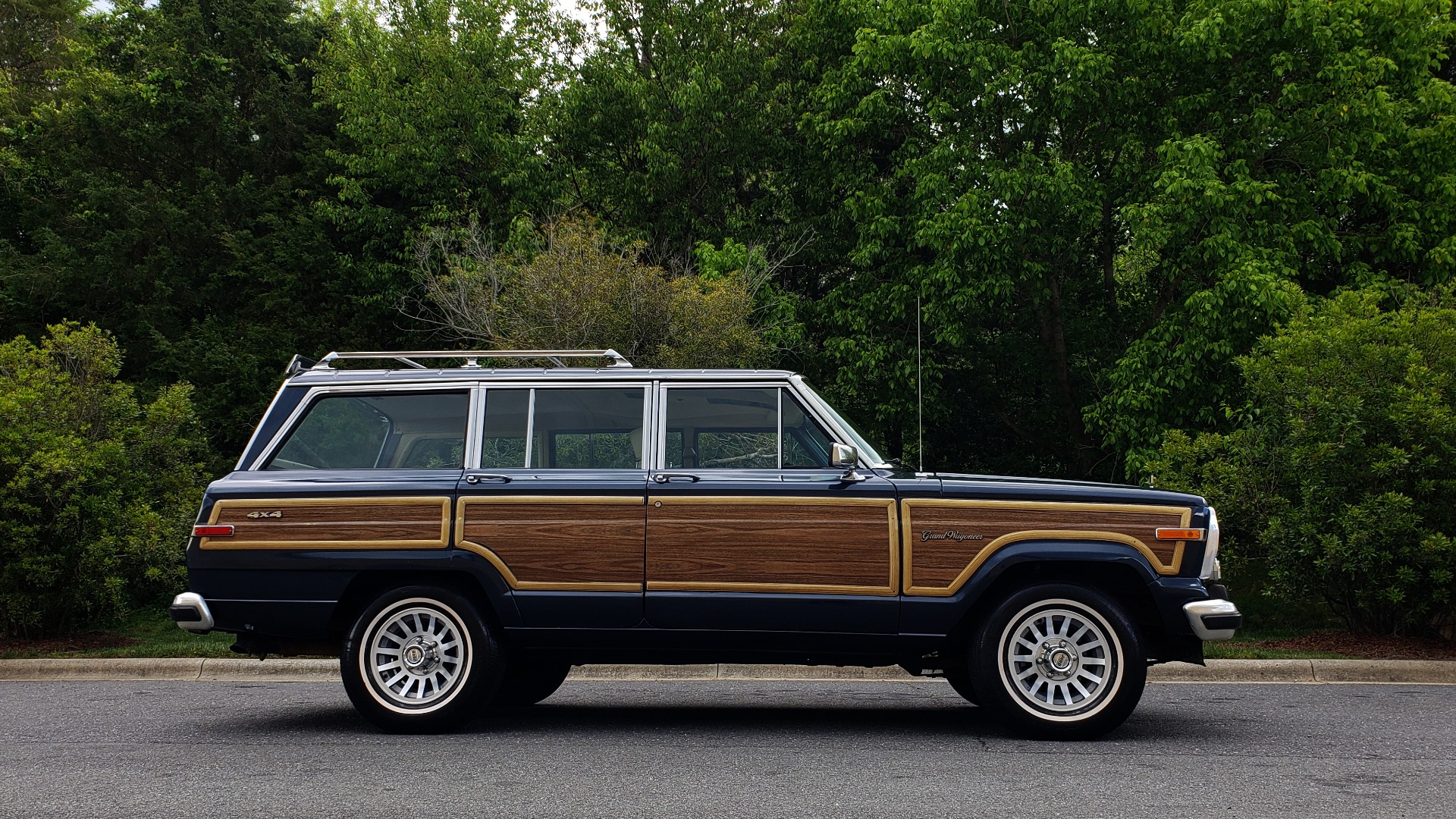 Used 1989 Jeep GRAND WAGONEER 4x4 / 5.9L V8 / 3-SPEED AUTO / PIONEER STEREO for sale Sold at Formula Imports in Charlotte NC 28227 5