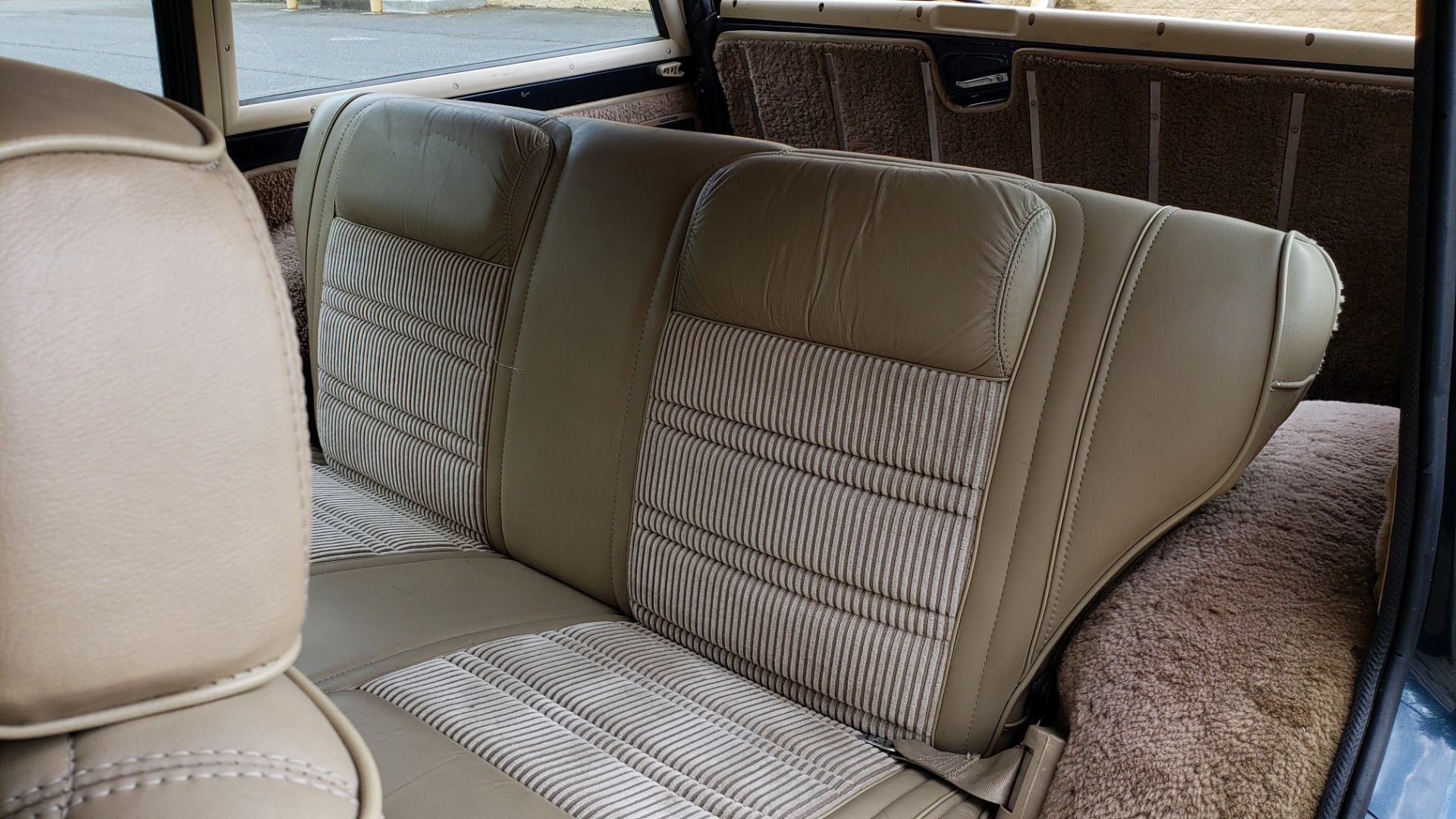 Used 1989 Jeep GRAND WAGONEER 4x4 / 5.9L V8 / 3-SPEED AUTO / PIONEER STEREO for sale Sold at Formula Imports in Charlotte NC 28227 53