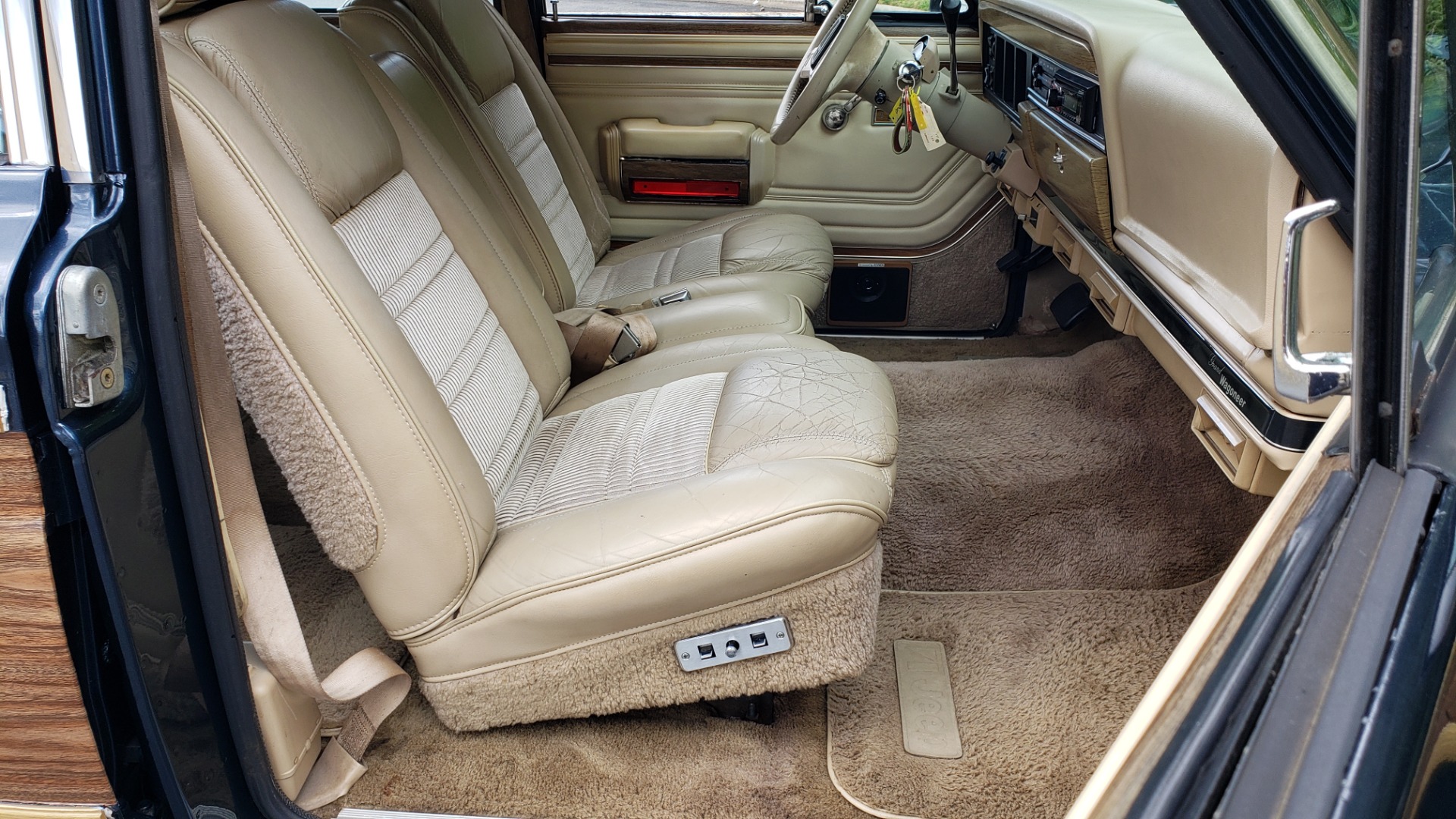 Used 1989 Jeep GRAND WAGONEER 4x4 / 5.9L V8 / 3-SPEED AUTO / PIONEER STEREO for sale Sold at Formula Imports in Charlotte NC 28227 57