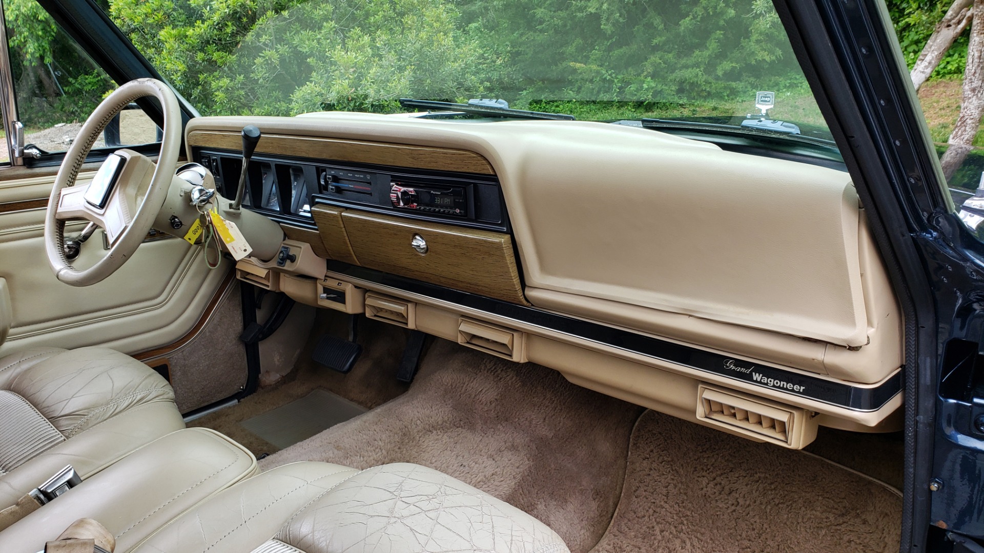 Used 1989 Jeep GRAND WAGONEER 4x4 / 5.9L V8 / 3-SPEED AUTO / PIONEER STEREO for sale Sold at Formula Imports in Charlotte NC 28227 59