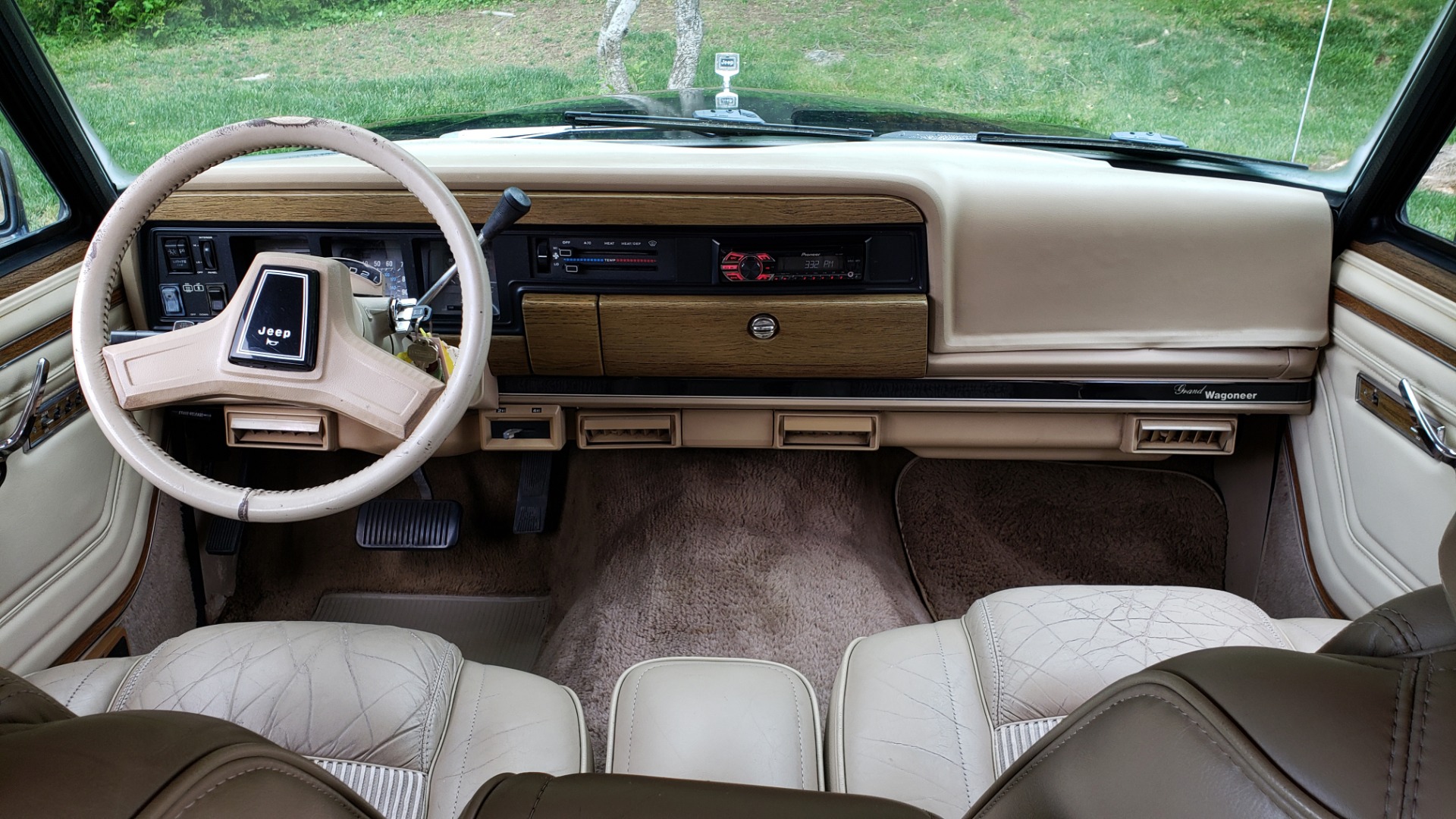 Used 1989 Jeep GRAND WAGONEER 4x4 / 5.9L V8 / 3-SPEED AUTO / PIONEER STEREO for sale Sold at Formula Imports in Charlotte NC 28227 68
