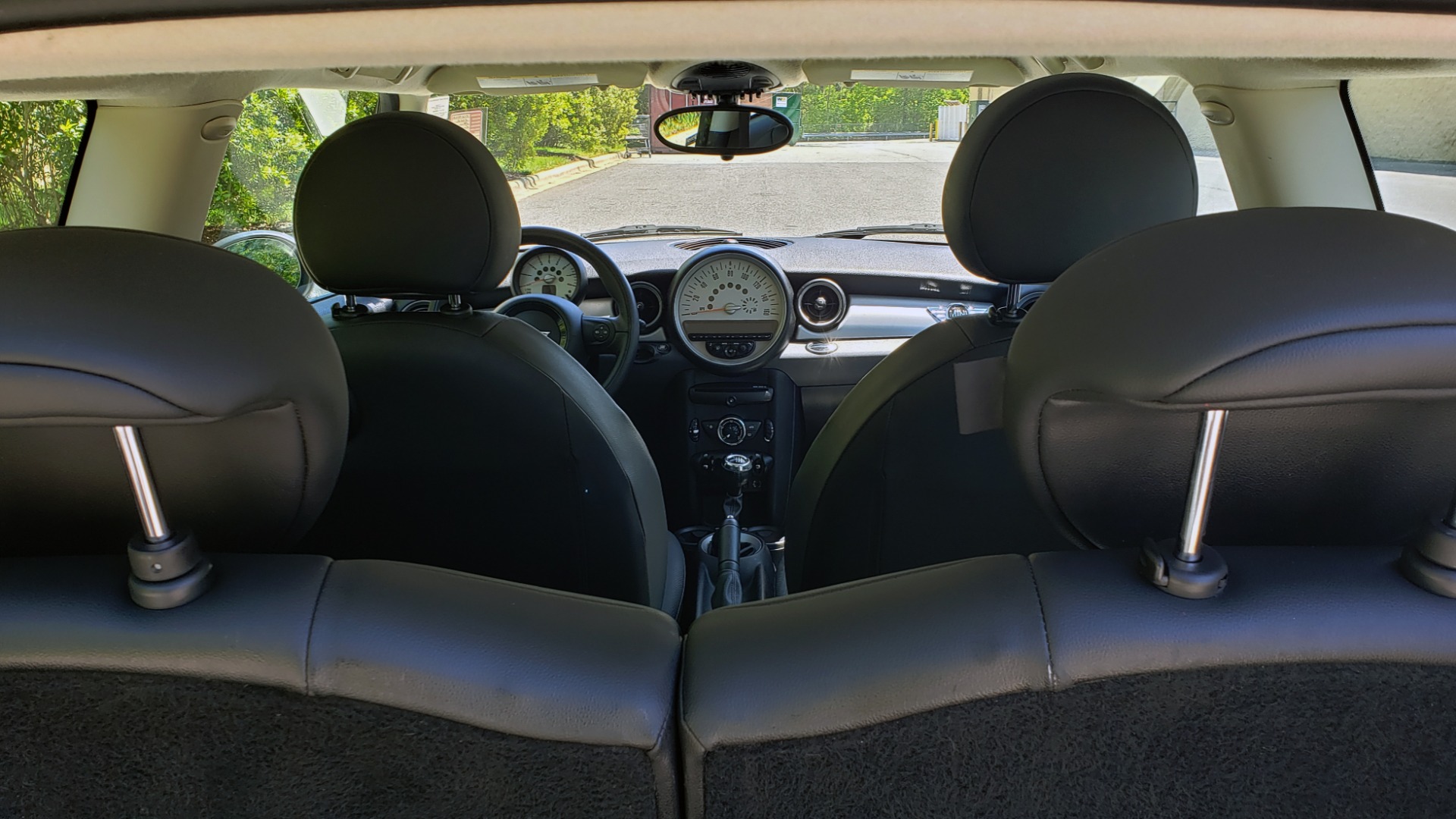 Used 2012 MINI COOPER HARDTOP 6-SPEED MANUAL / VERY CLEAN / 37 MPG for sale Sold at Formula Imports in Charlotte NC 28227 16