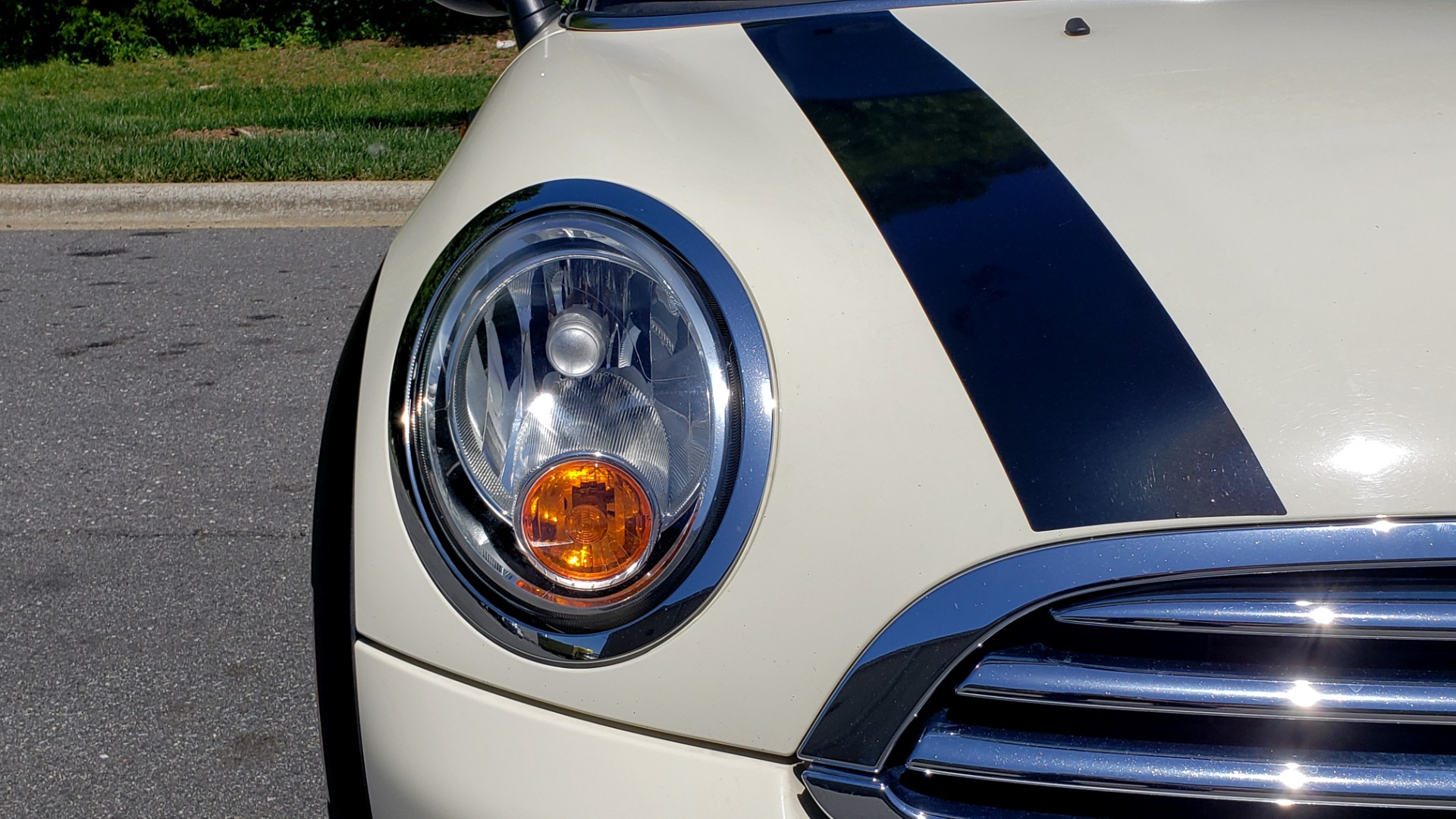 Used 2012 MINI COOPER HARDTOP 6-SPEED MANUAL / VERY CLEAN / 37 MPG for sale Sold at Formula Imports in Charlotte NC 28227 25