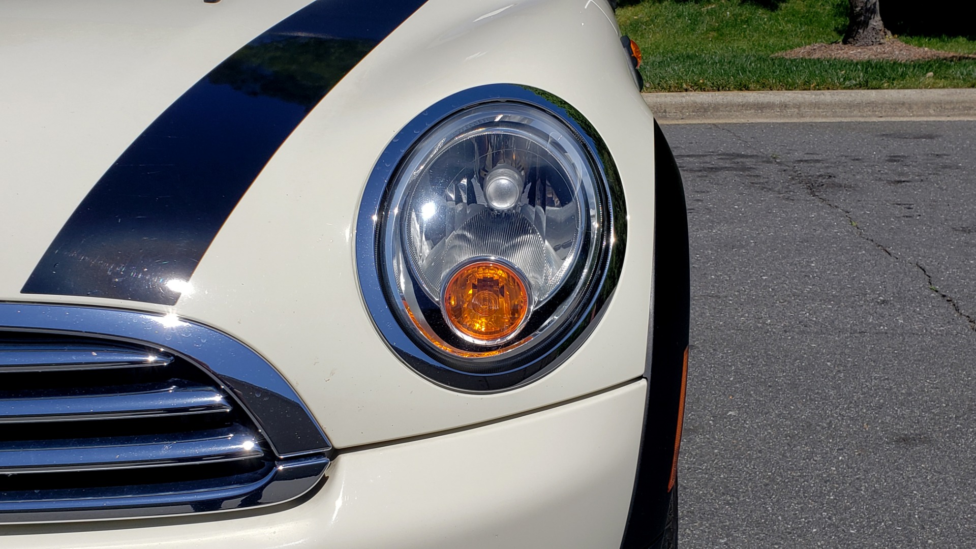 Used 2012 MINI COOPER HARDTOP 6-SPEED MANUAL / VERY CLEAN / 37 MPG for sale Sold at Formula Imports in Charlotte NC 28227 26
