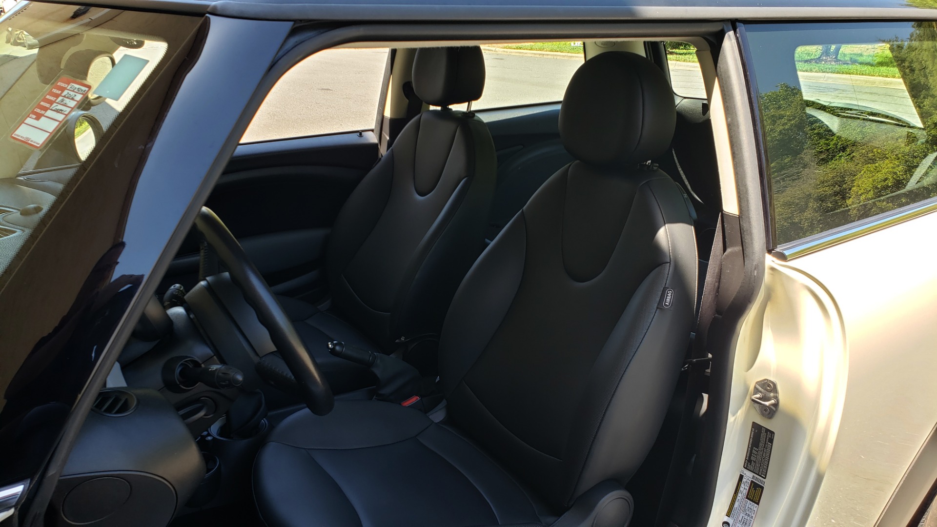 Used 2012 MINI COOPER HARDTOP 6-SPEED MANUAL / VERY CLEAN / 37 MPG for sale Sold at Formula Imports in Charlotte NC 28227 35