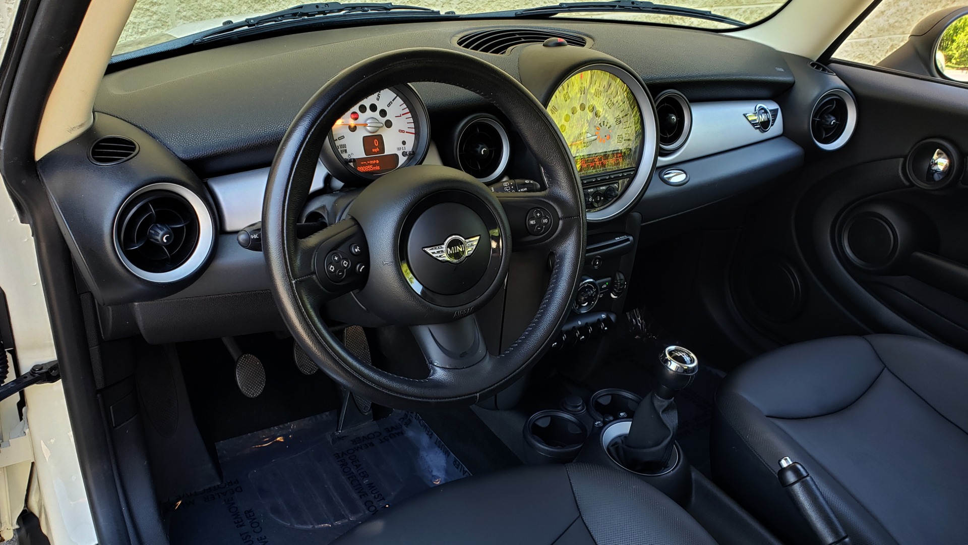 Used 2012 MINI COOPER HARDTOP 6-SPEED MANUAL / VERY CLEAN / 37 MPG for sale Sold at Formula Imports in Charlotte NC 28227 36