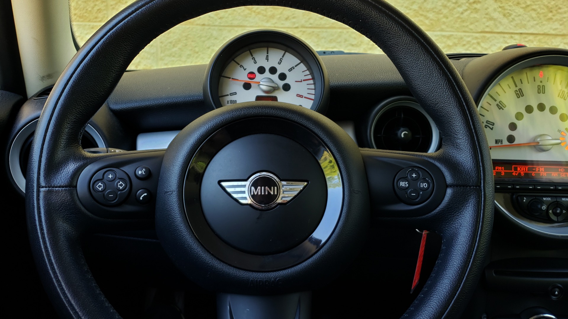 Used 2012 MINI COOPER HARDTOP 6-SPEED MANUAL / VERY CLEAN / 37 MPG for sale Sold at Formula Imports in Charlotte NC 28227 37