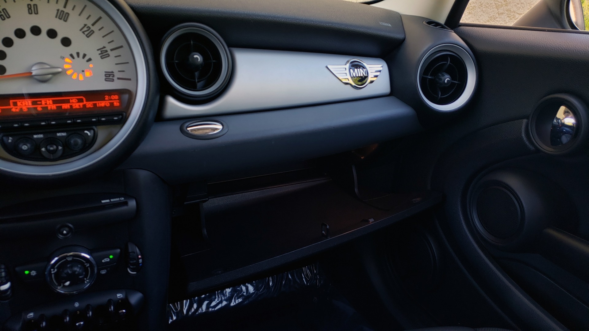 Used 2012 MINI COOPER HARDTOP 6-SPEED MANUAL / VERY CLEAN / 37 MPG for sale Sold at Formula Imports in Charlotte NC 28227 46