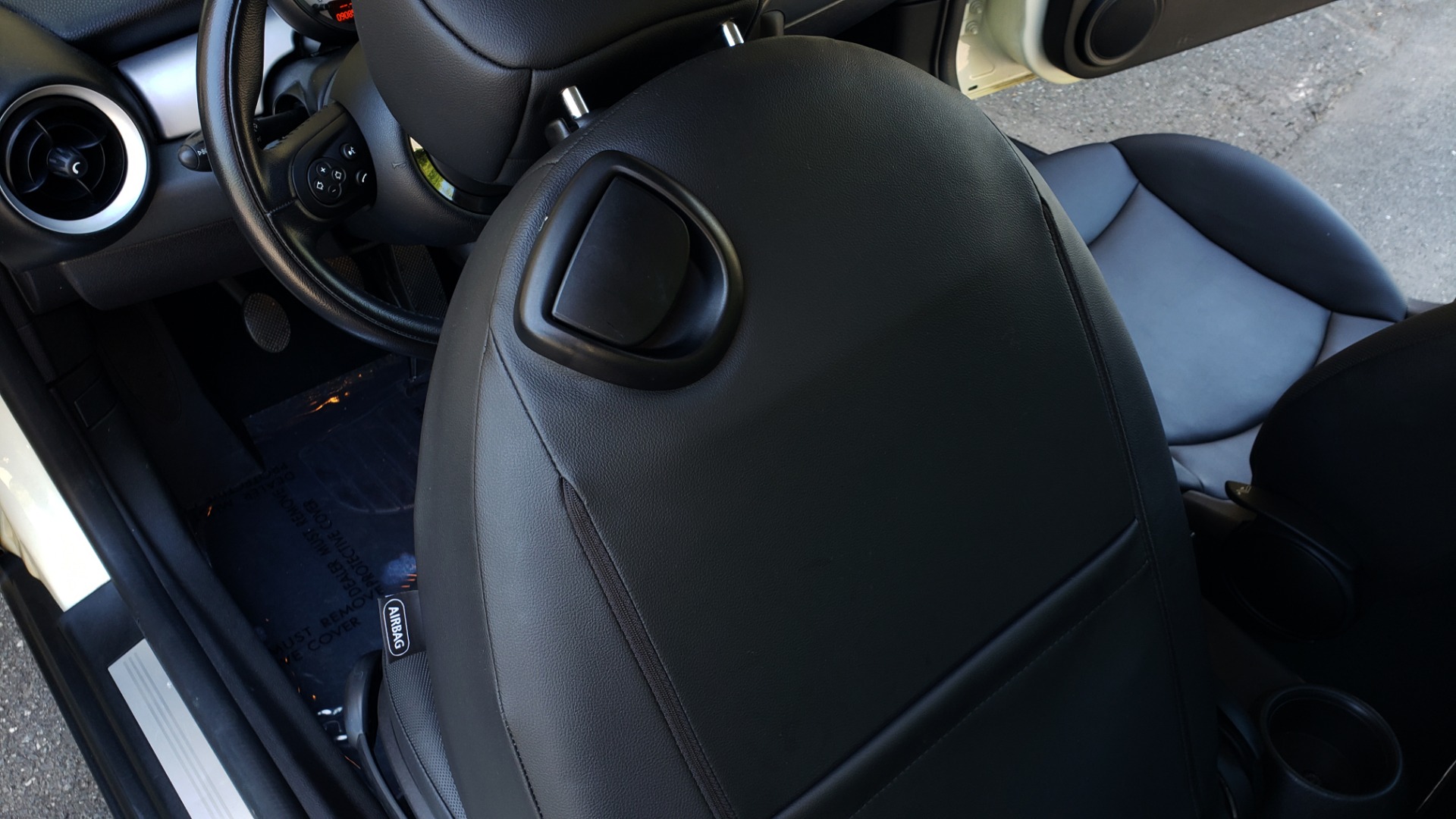 Used 2012 MINI COOPER HARDTOP 6-SPEED MANUAL / VERY CLEAN / 37 MPG for sale Sold at Formula Imports in Charlotte NC 28227 55