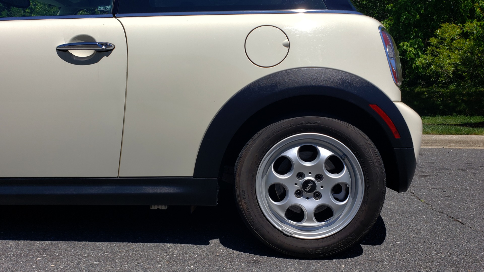 Used 2012 MINI COOPER HARDTOP 6-SPEED MANUAL / VERY CLEAN / 37 MPG for sale Sold at Formula Imports in Charlotte NC 28227 64