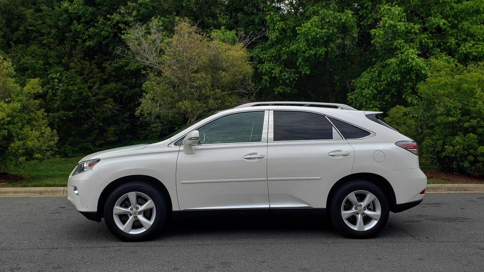 Used 2013 Lexus RX 350 PREMIUM PKG / SUNROOF / BSM / PARK ASST / REARVIEW for sale Sold at Formula Imports in Charlotte NC 28227 2