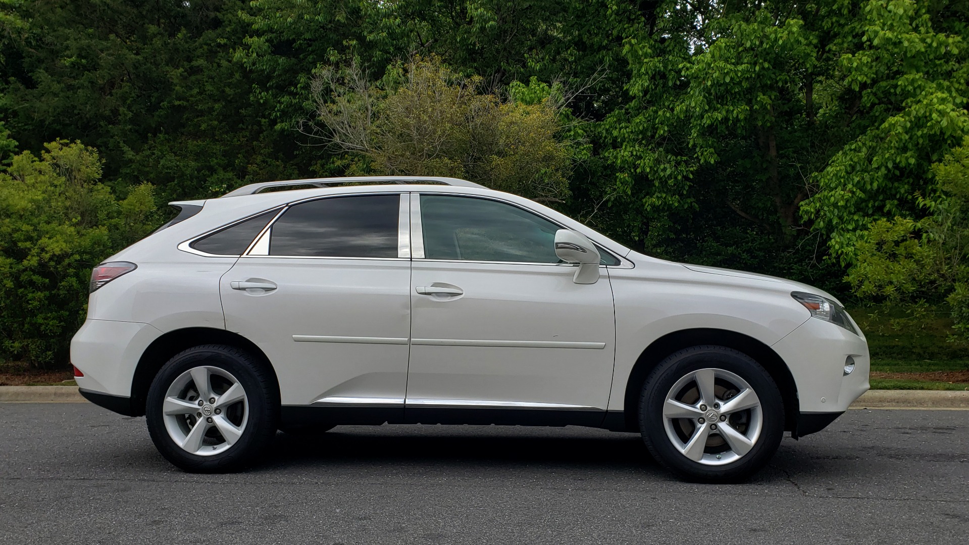 Used 2013 Lexus RX 350 PREMIUM PKG / SUNROOF / BSM / PARK ASST / REARVIEW for sale Sold at Formula Imports in Charlotte NC 28227 5