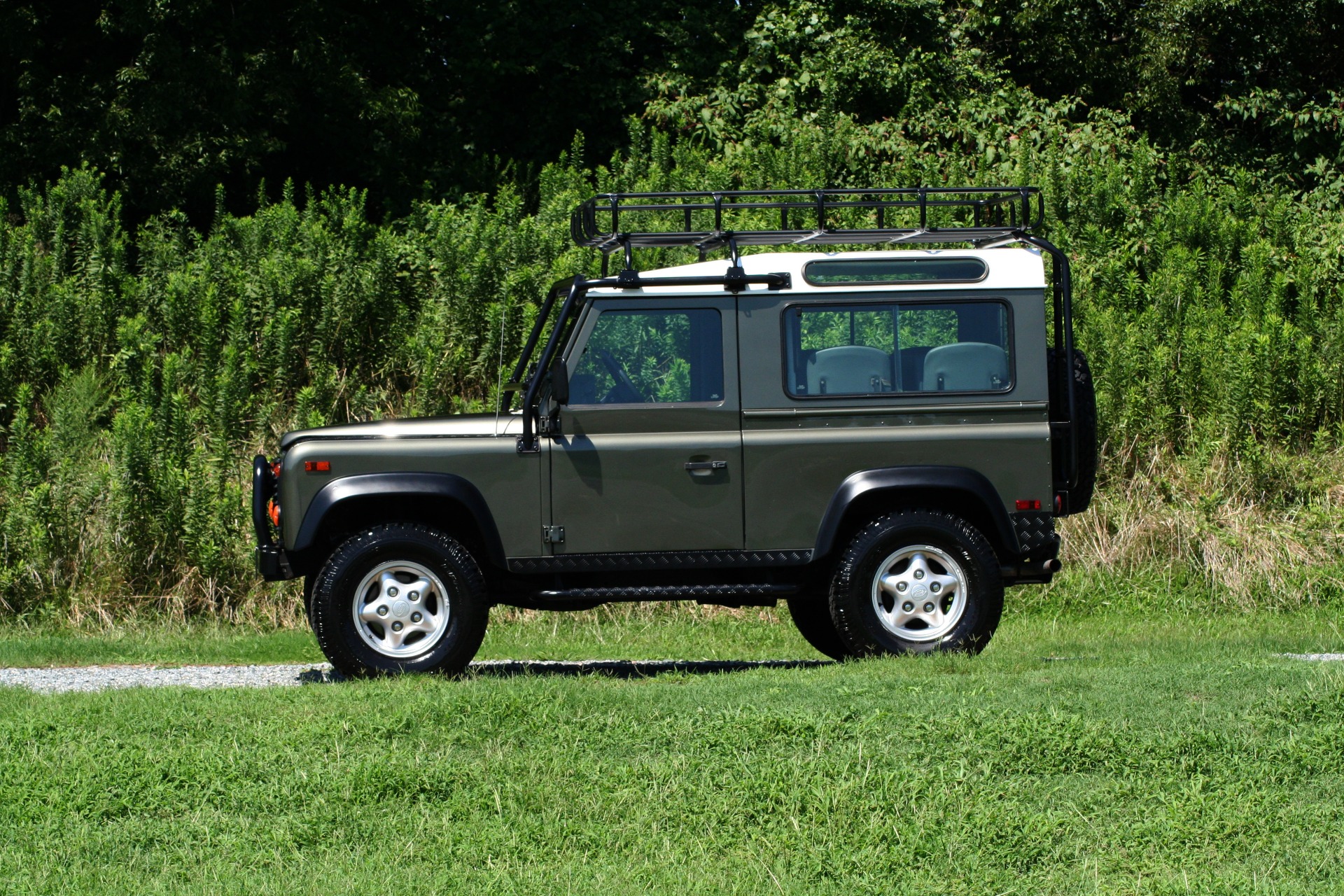 Used 1997 Land Rover Defender 90 for sale Sold at Formula Imports in Charlotte NC 28227 11