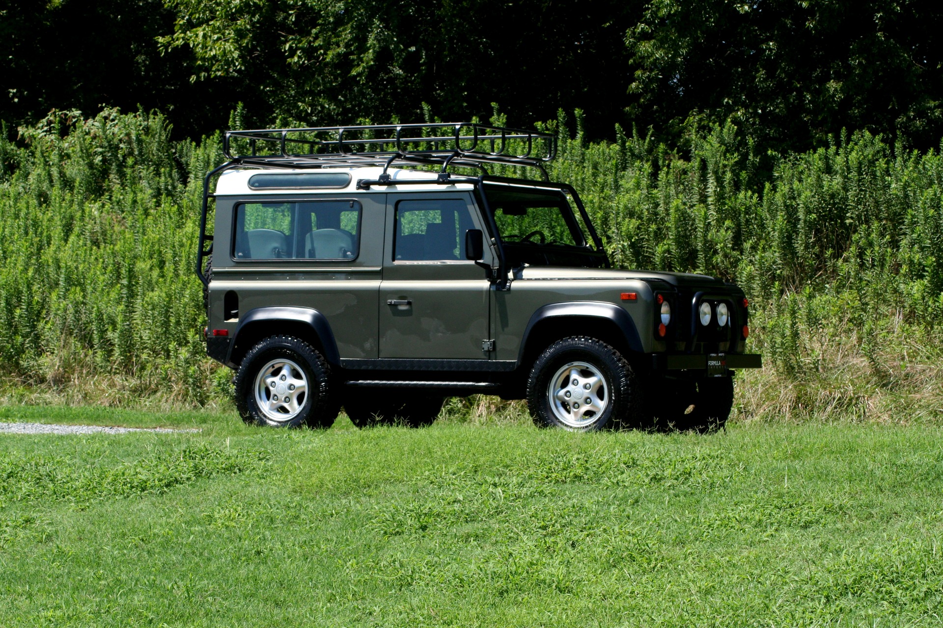 Used 1997 Land Rover DEFENDER 90 LIMITED EDITION 4X4 HARD-TOP for sale $139,999 at Formula Imports in Charlotte NC 28227 12