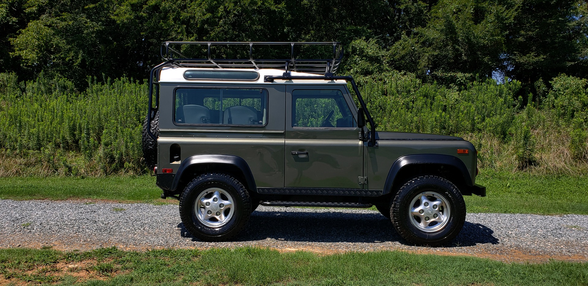 Used 1997 Land Rover Defender 90 for sale Sold at Formula Imports in Charlotte NC 28227 6