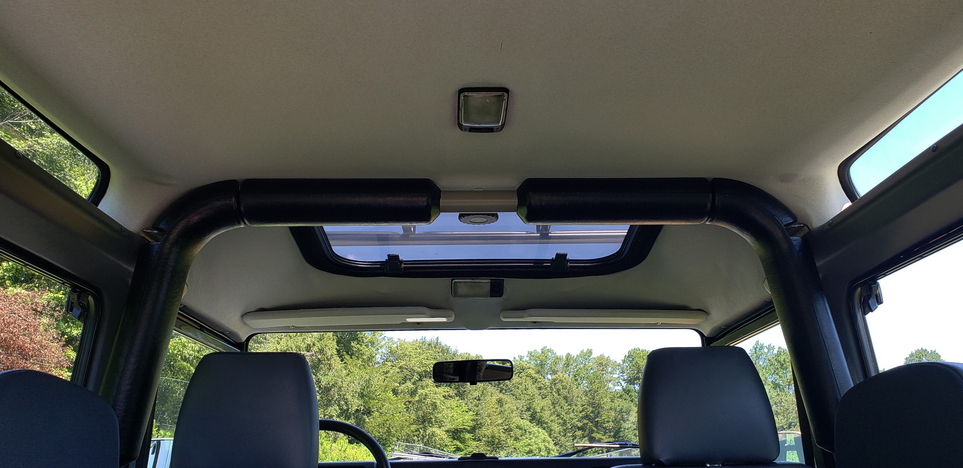 Used 1997 Land Rover DEFENDER 90 LIMITED EDITION / HARD-TOP / 4WD / FULLY RESTORED / LOW MILES for sale $129,999 at Formula Imports in Charlotte NC 28227 68