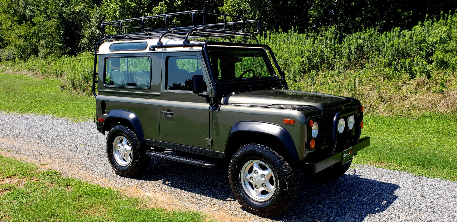 Used 1997 Land Rover DEFENDER 90 LIMITED EDITION / HARD-TOP / 4WD / FULLY RESTORED / LOW MILES for sale $129,999 at Formula Imports in Charlotte NC 28227 7