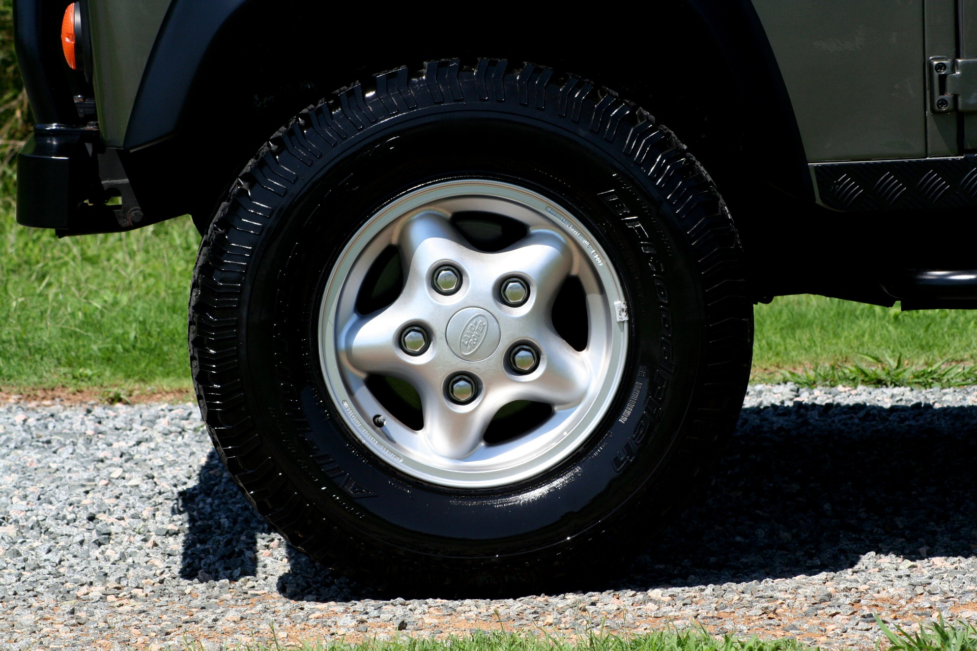 Used 1997 Land Rover Defender 90 for sale Sold at Formula Imports in Charlotte NC 28227 71