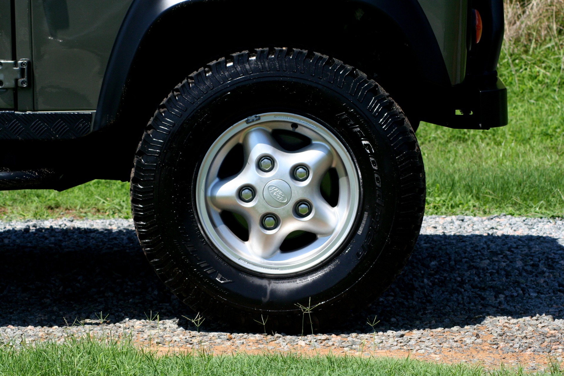 Used 1997 Land Rover Defender 90 for sale Sold at Formula Imports in Charlotte NC 28227 74