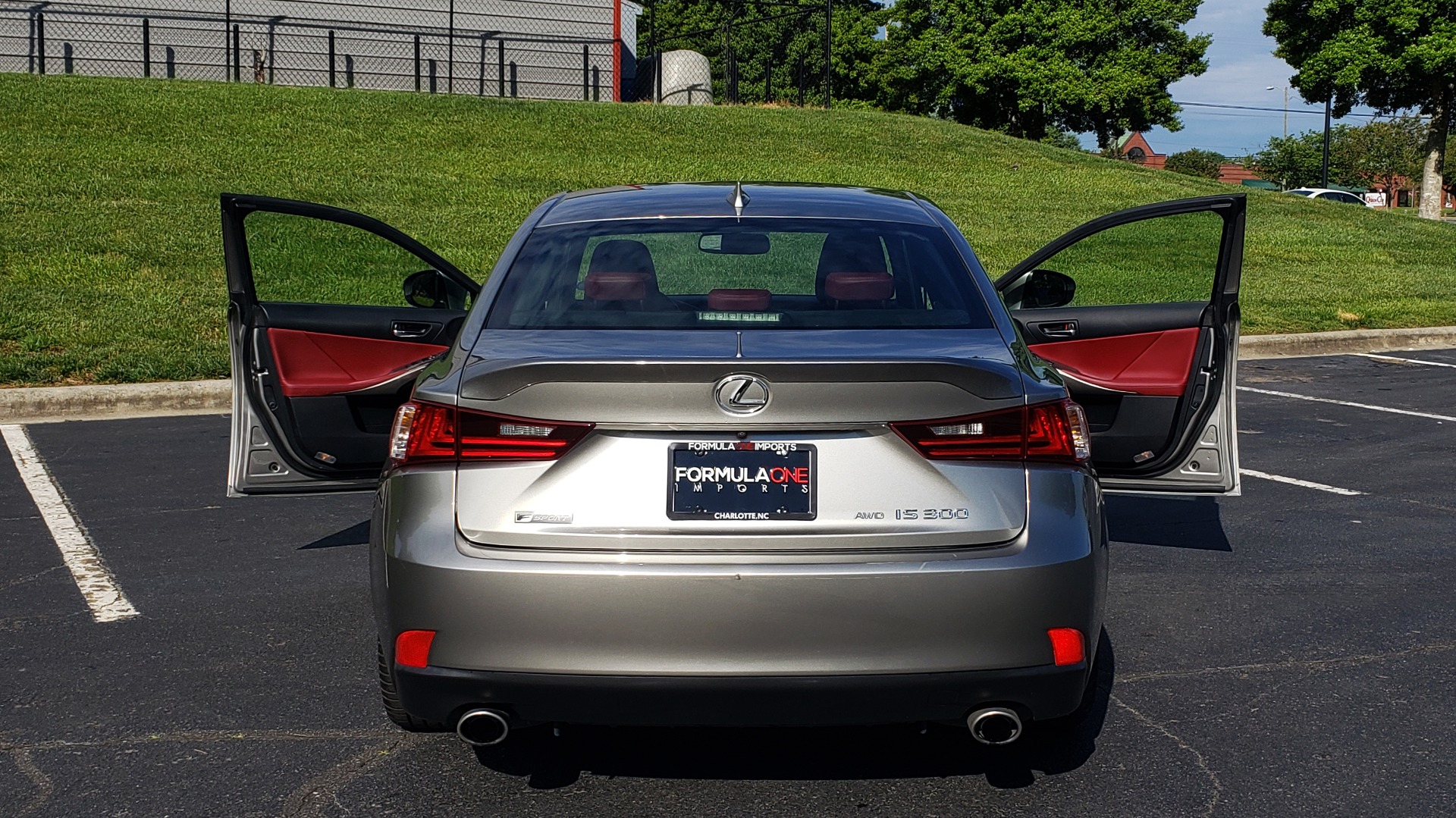 Used 2016 Lexus IS 300 F-SPORT / SUNROOF / BSM / VENTILATED SEATS / REARVIEW for sale Sold at Formula Imports in Charlotte NC 28227 14