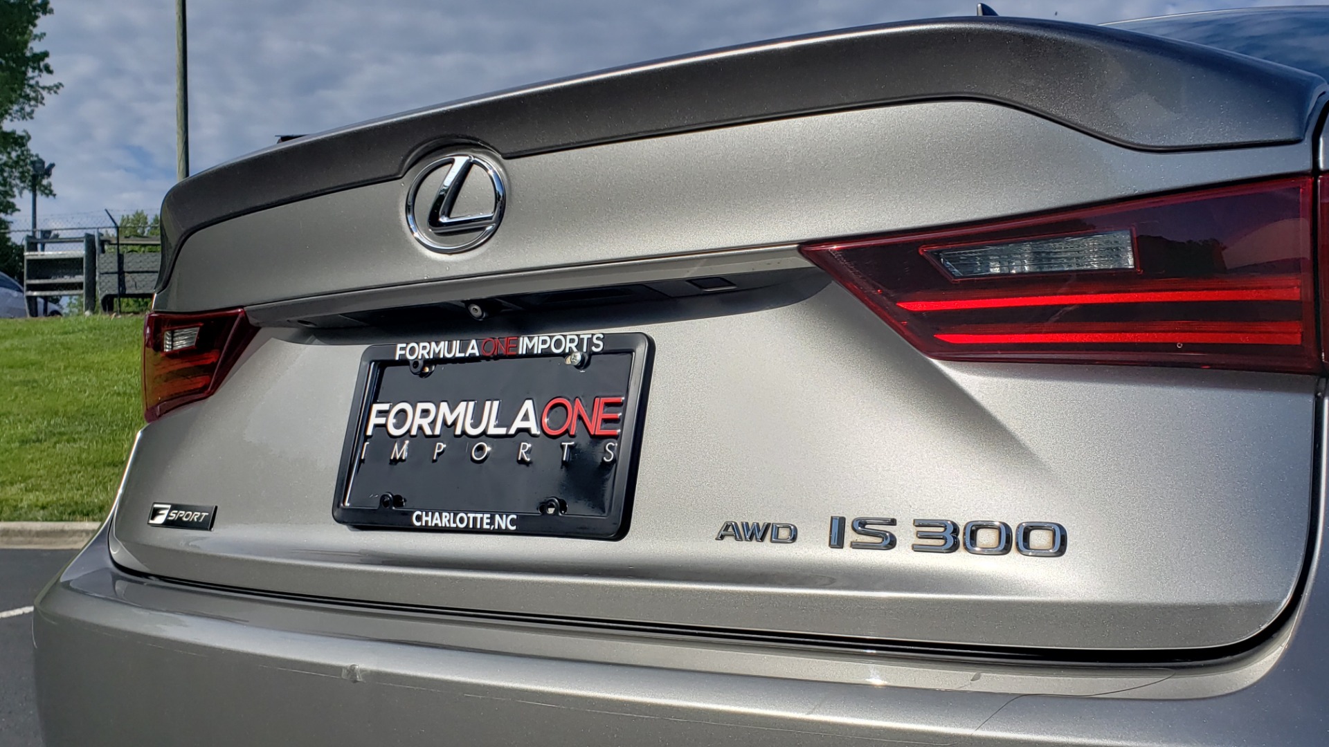 Used 2016 Lexus IS 300 F-SPORT / SUNROOF / BSM / VENTILATED SEATS / REARVIEW for sale Sold at Formula Imports in Charlotte NC 28227 17