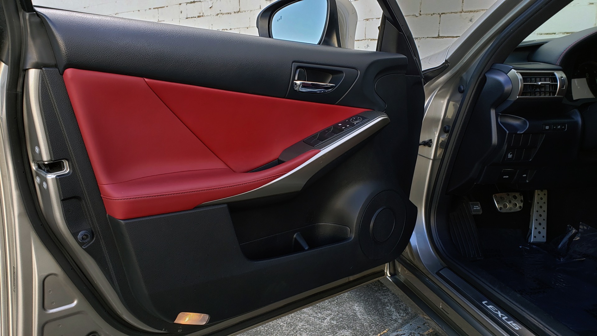 Used 2016 Lexus IS 300 F-SPORT / SUNROOF / BSM / VENTILATED SEATS / REARVIEW for sale Sold at Formula Imports in Charlotte NC 28227 27